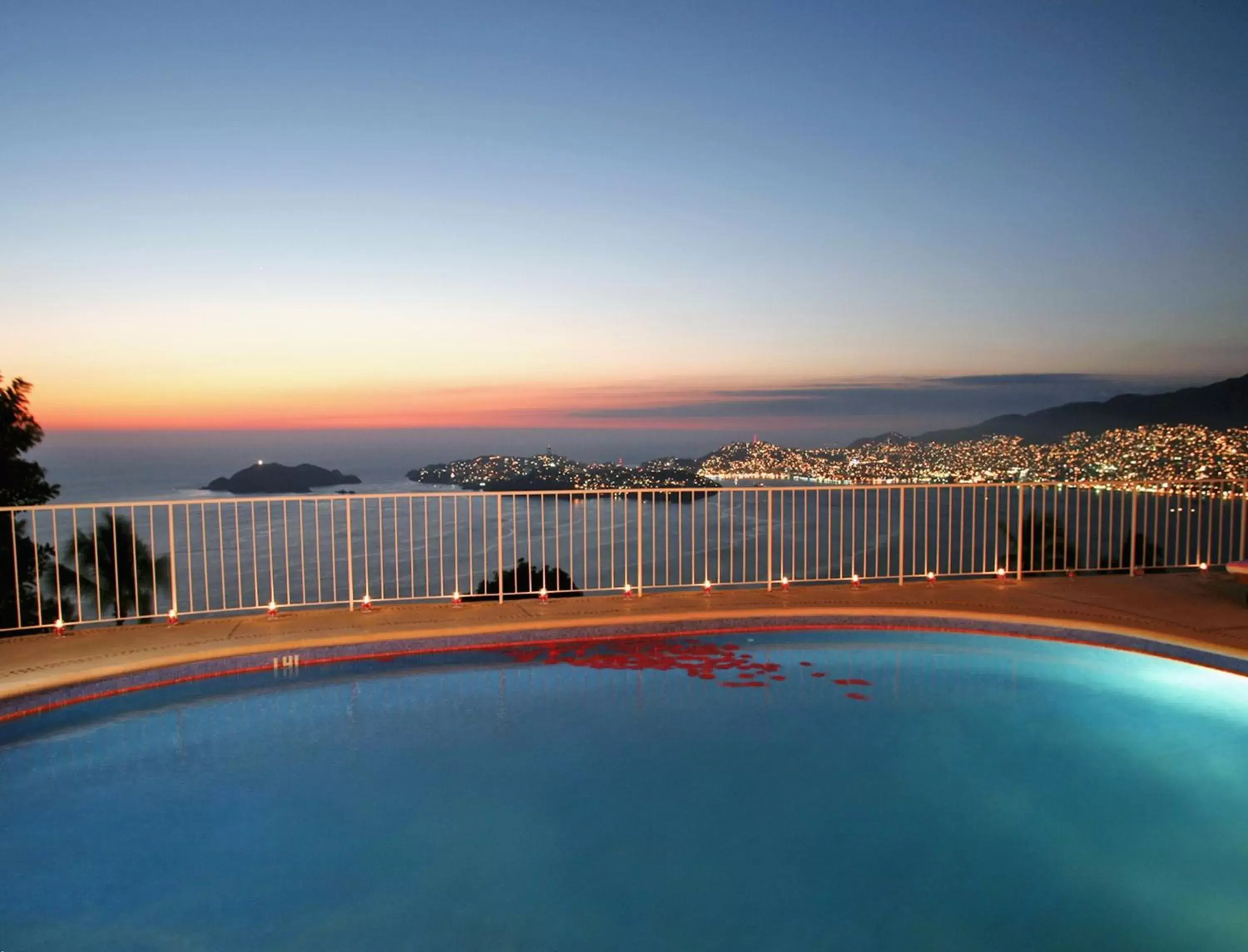 View (from property/room), Swimming Pool in Las Brisas Acapulco