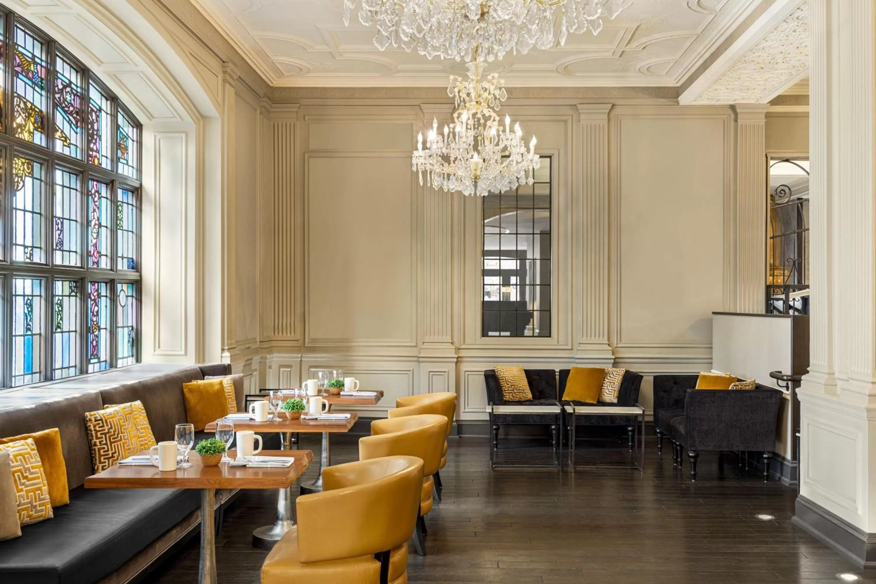 Restaurant/places to eat in Magnolia Hotel St. Louis, a Tribute Portfolio Hotel