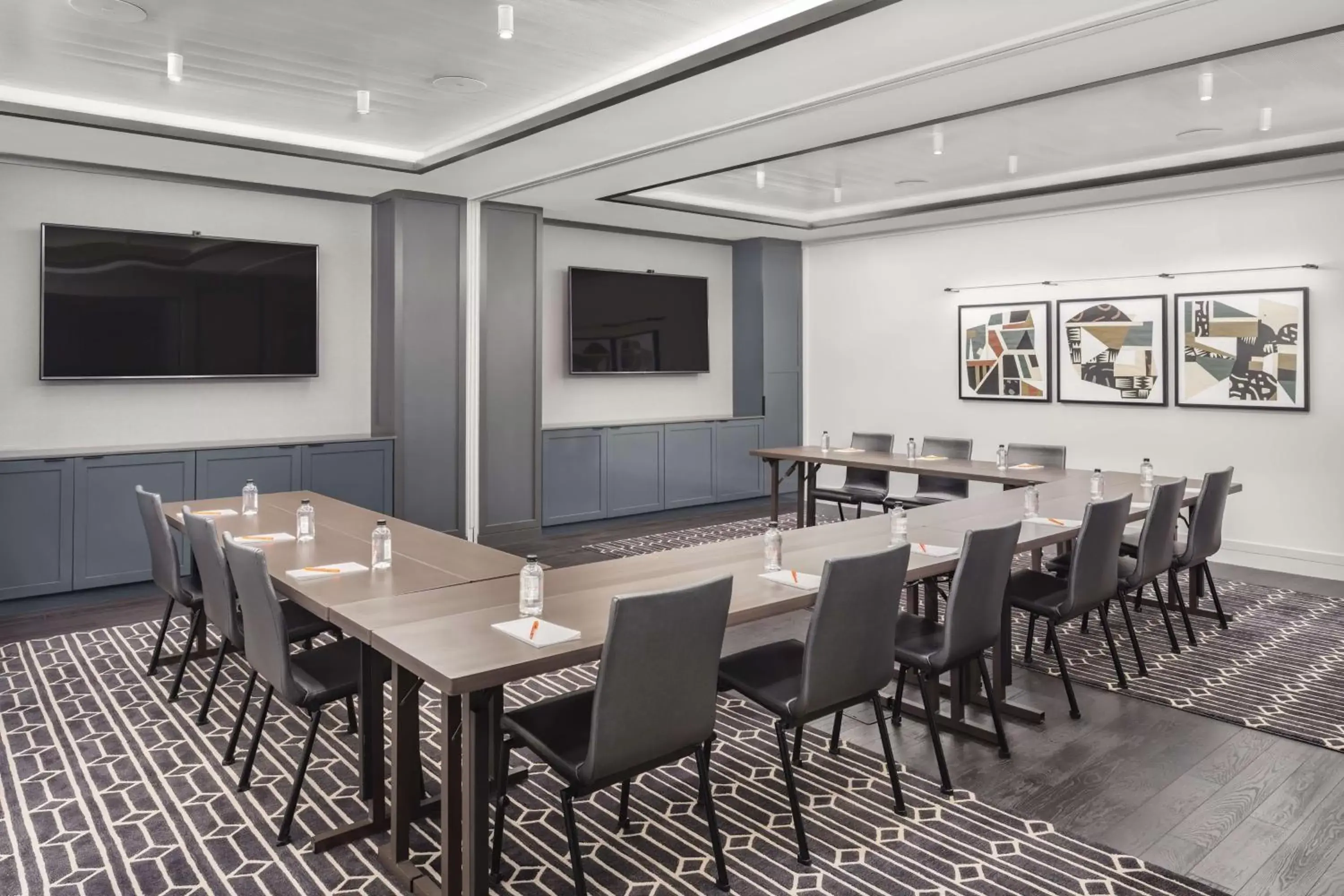 Meeting/conference room in Canopy By Hilton Portland Waterfront