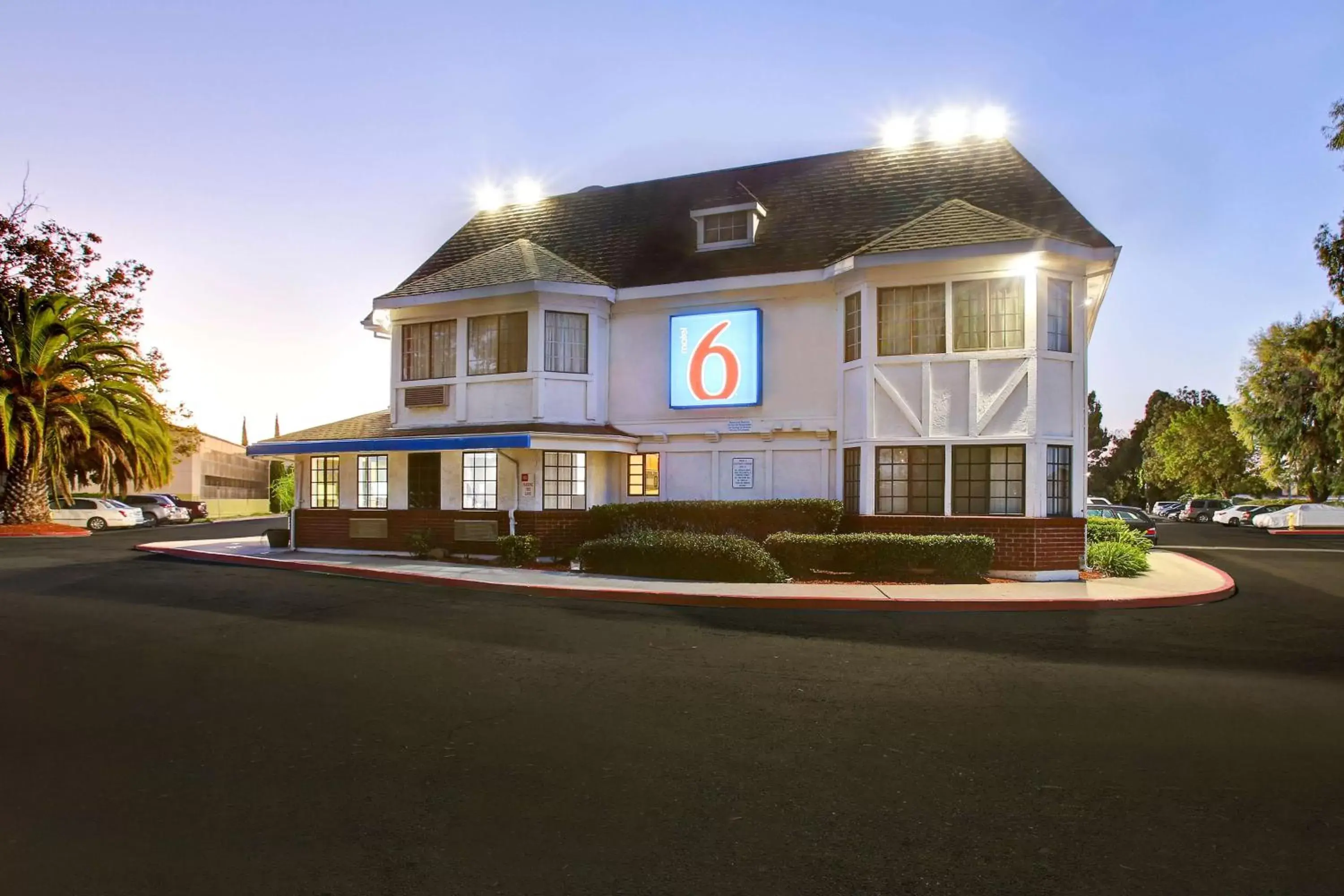 Property Building in Motel 6-Fremont, CA - North