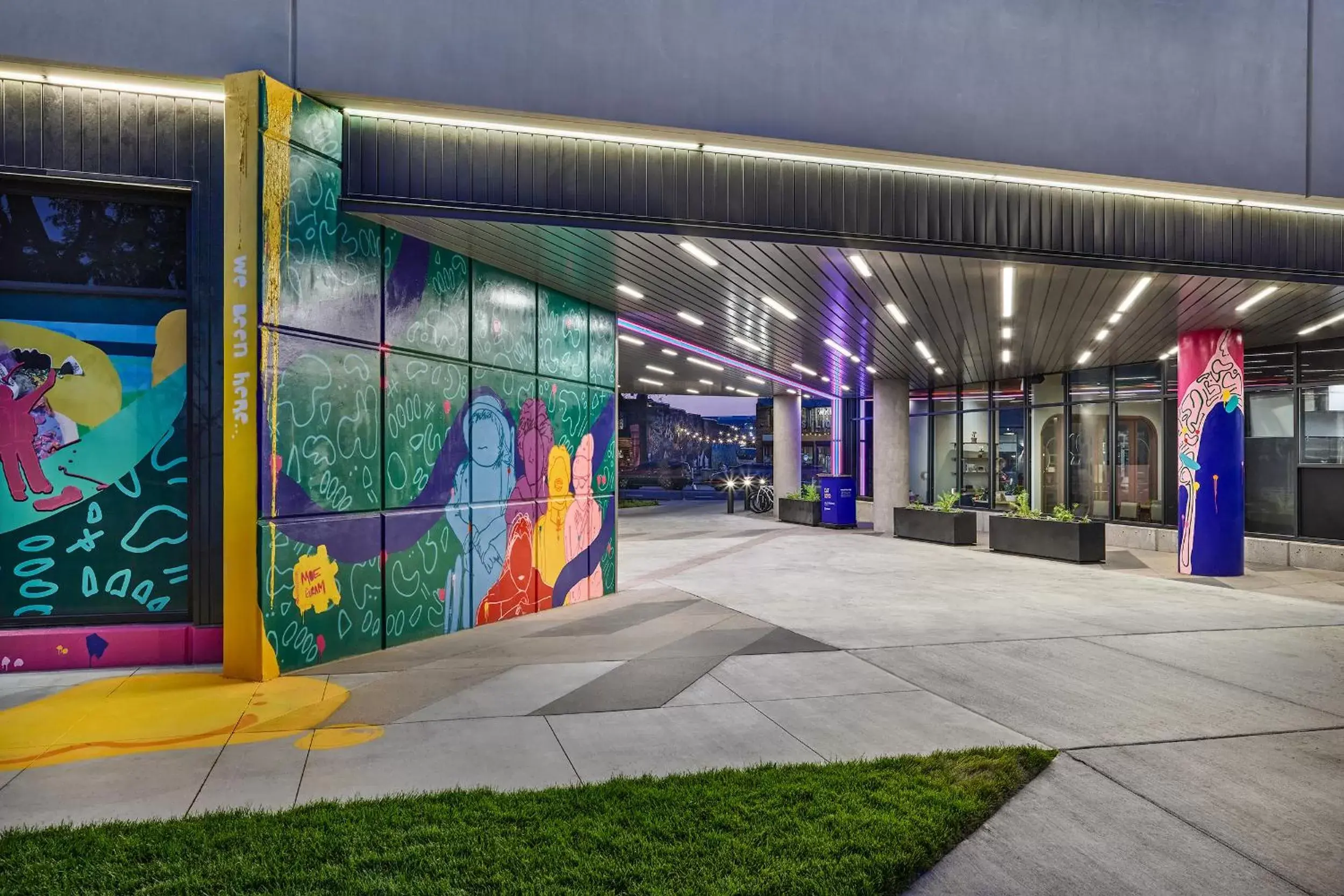 Facade/entrance in Catbird Hotel Facade/entrance in Catbird Hotel