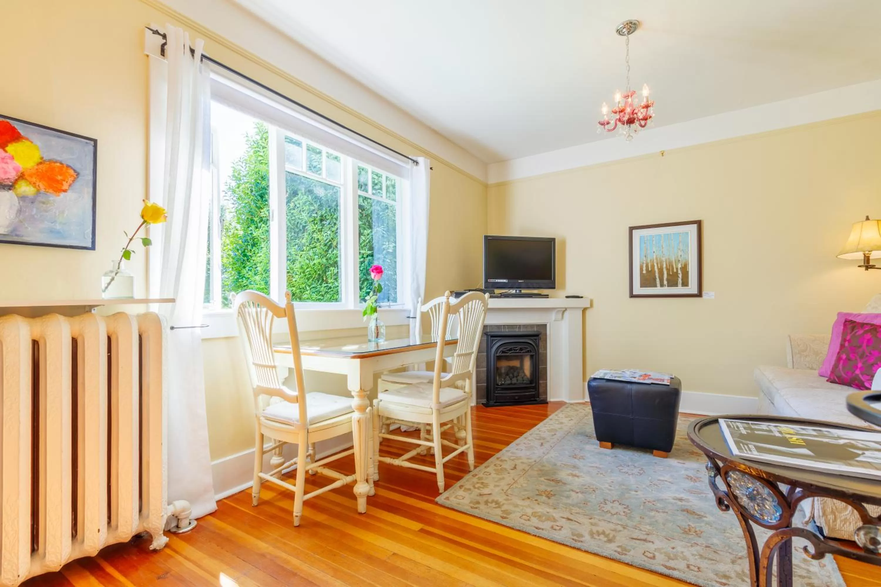 Living room, Dining Area in Fairholme Manor Inn