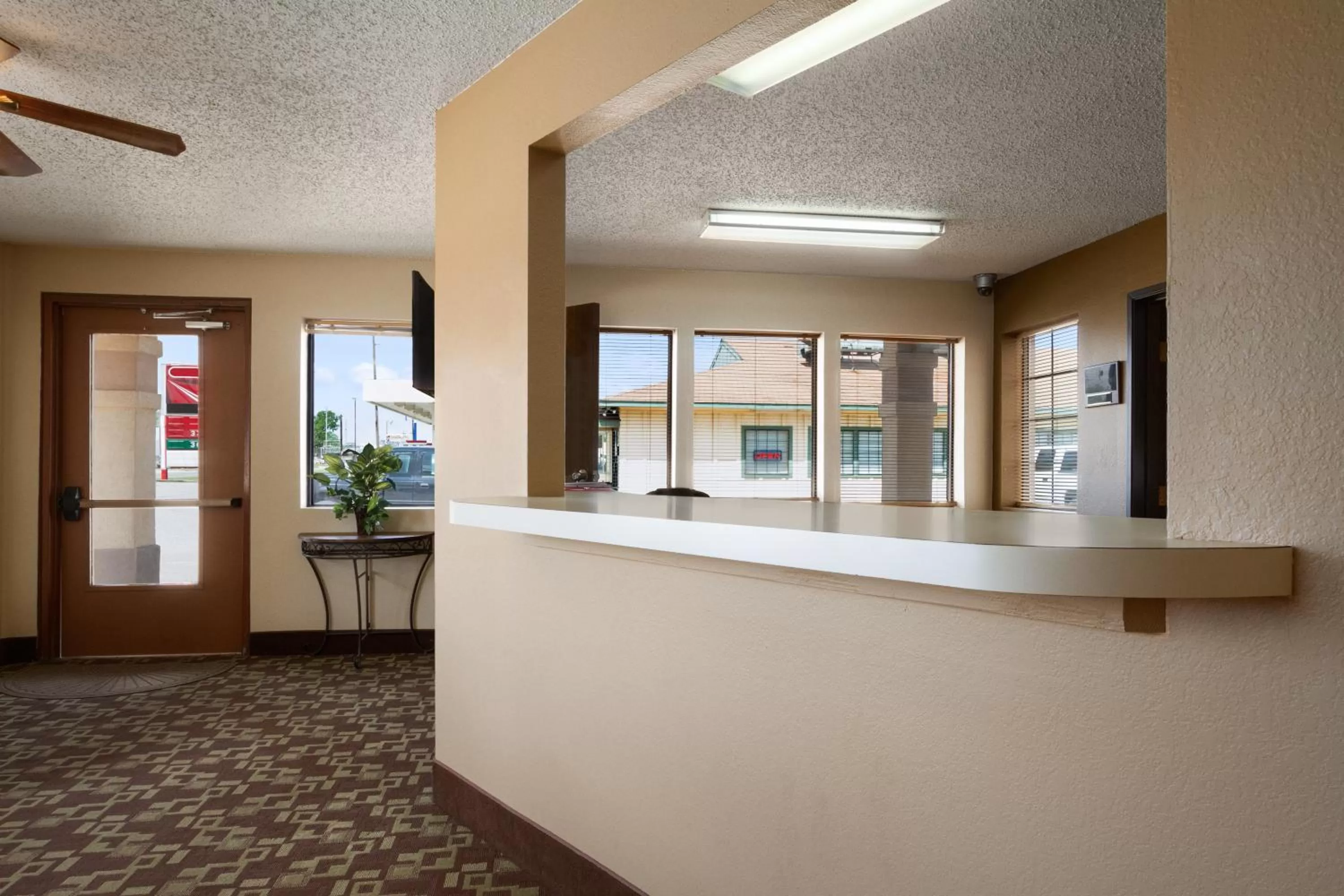 Lobby or reception in Super 8 by Wyndham Blackwell