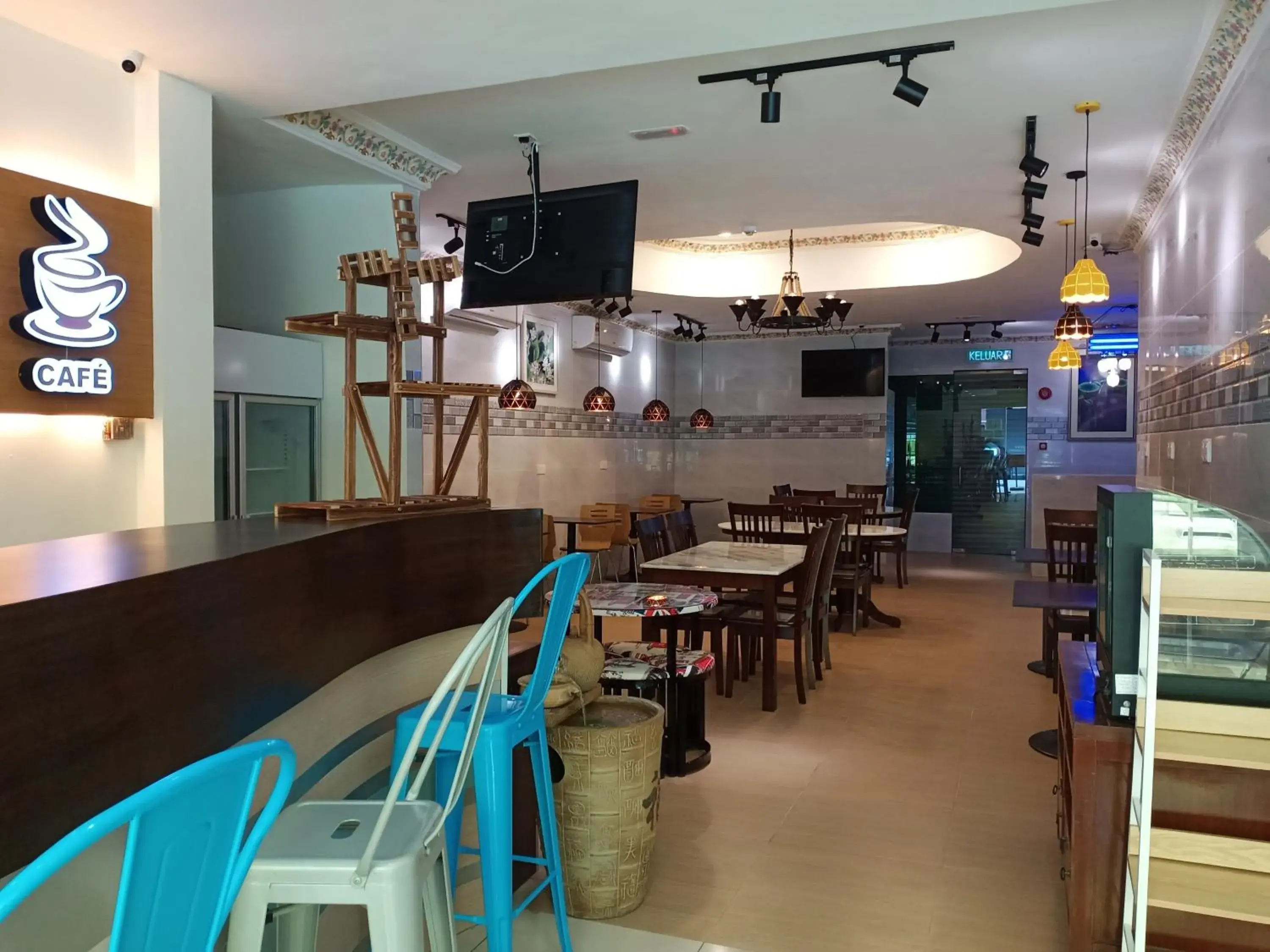 Restaurant/Places to Eat in OYO 750 Comfort Hotel