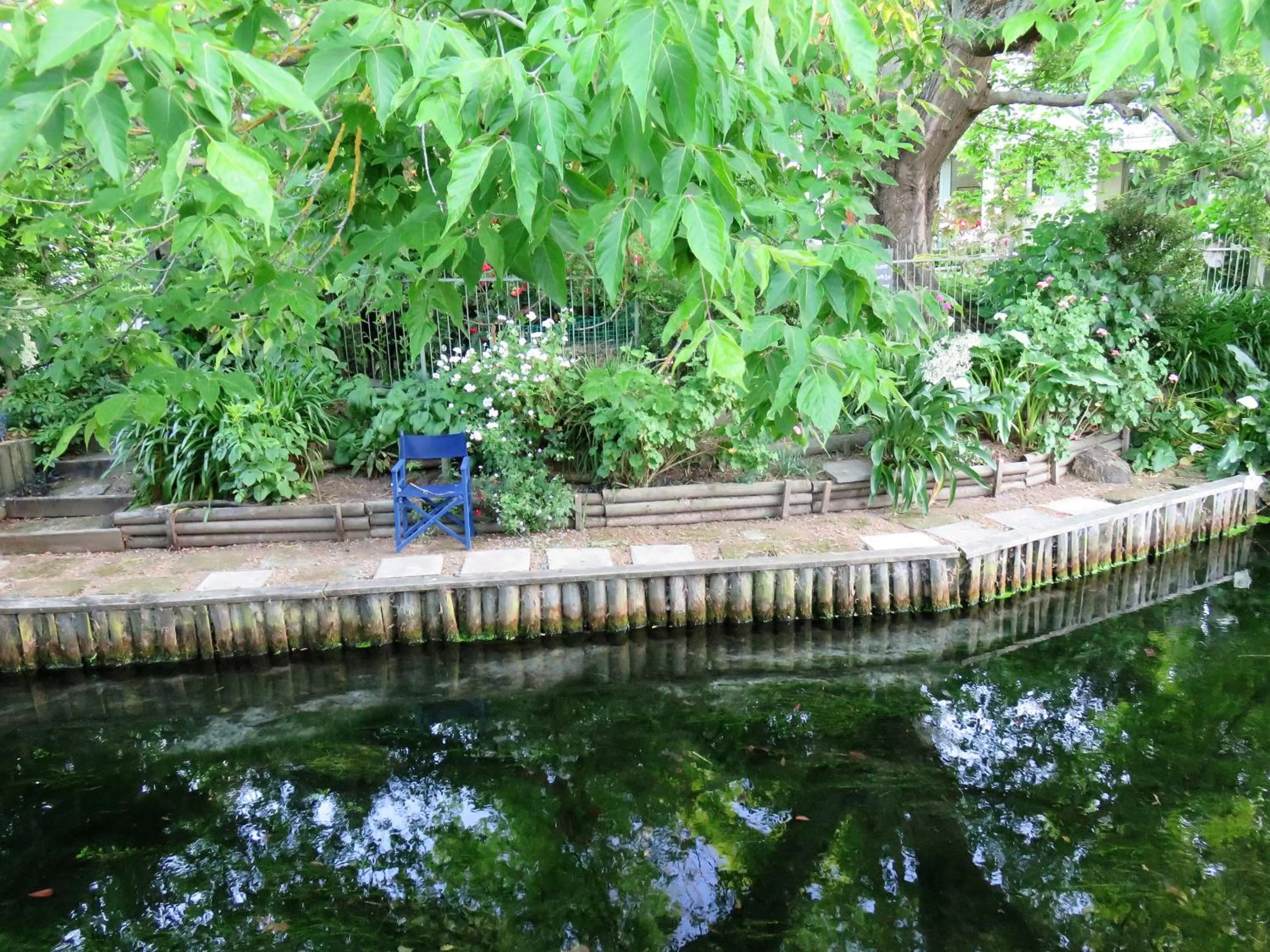 BBQ facilities in Admirals Motor Lodge