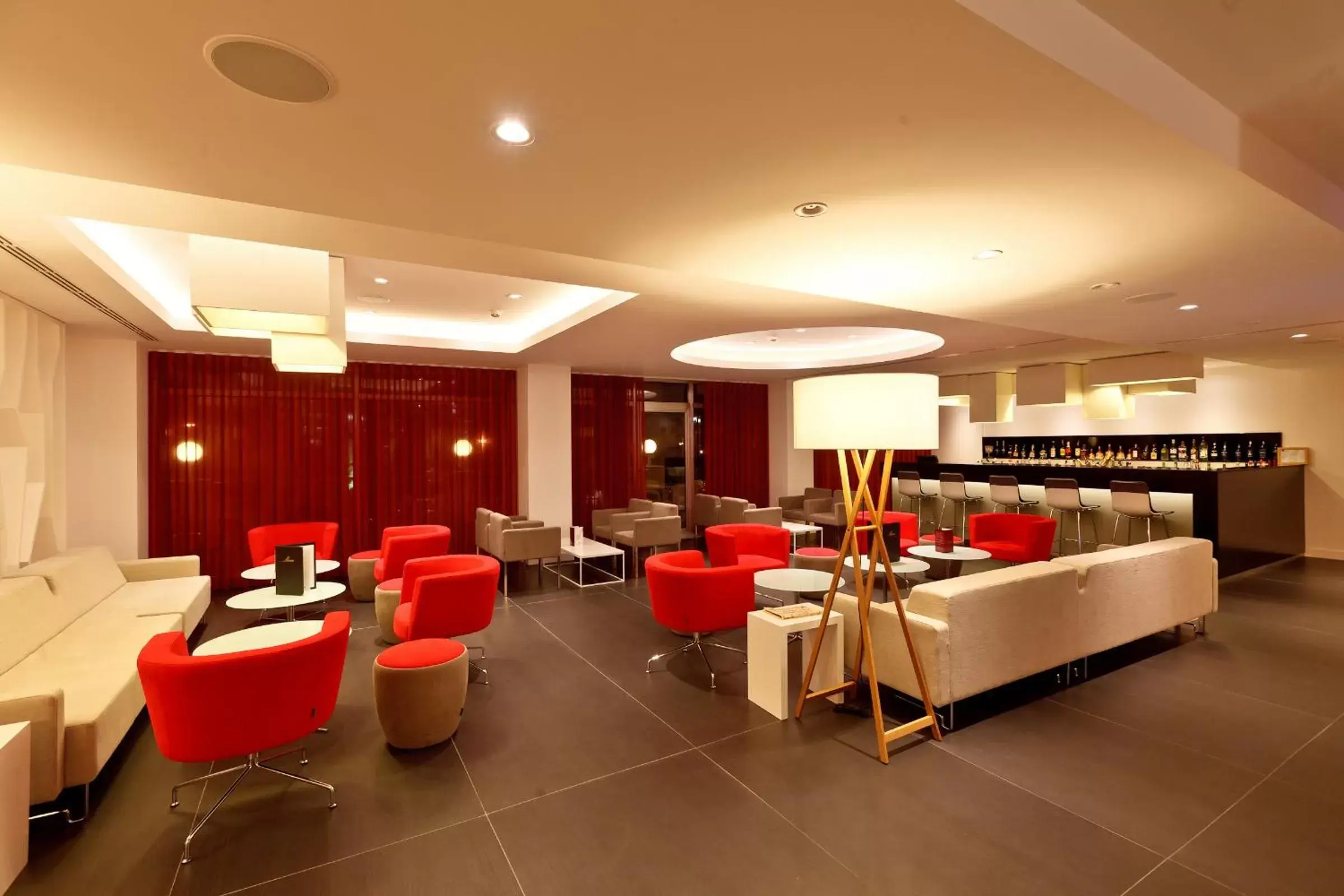 Lounge or bar, Lounge/Bar in Hotel Mercure Braga Centro