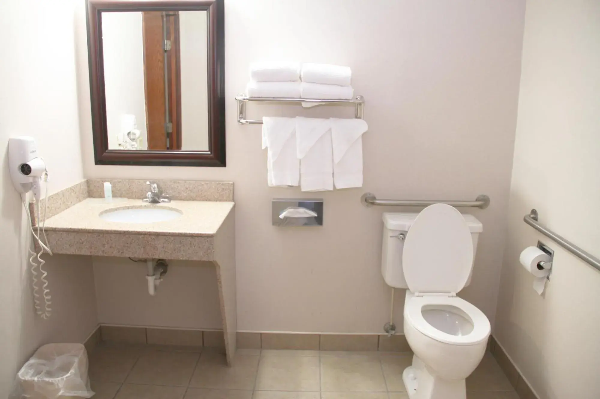 Bathroom in Comfort Inn & Suites Syracuse-Carrier Circle Bathroom in Comfort Inn & Suites Syracuse-Carrier Circle