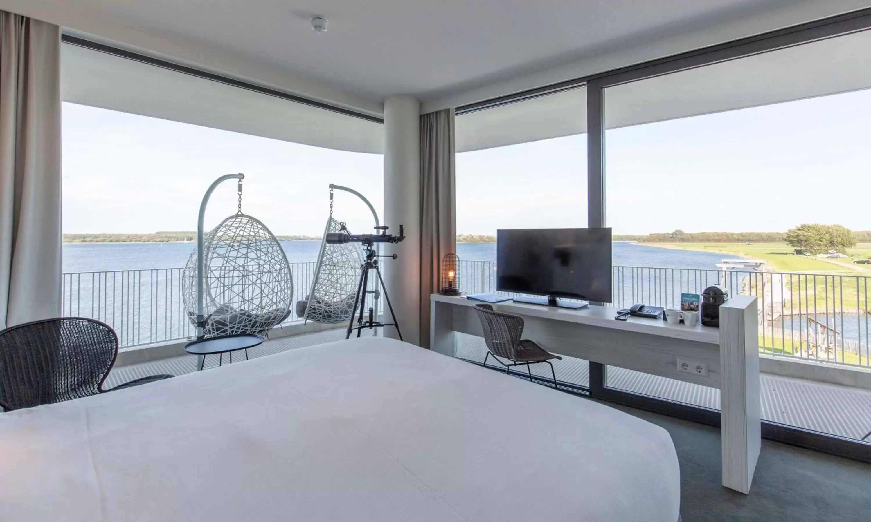 Bedroom, Bed in Fletcher Hotel-Restaurant Het Veerse Meer Bedroom, Bed in Fletcher Hotel-Restaurant Het Veerse Meer