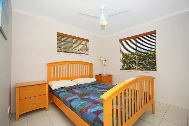 Bedroom, Bed in Ingenia Holidays Taigum (Formerly Colonial Village)