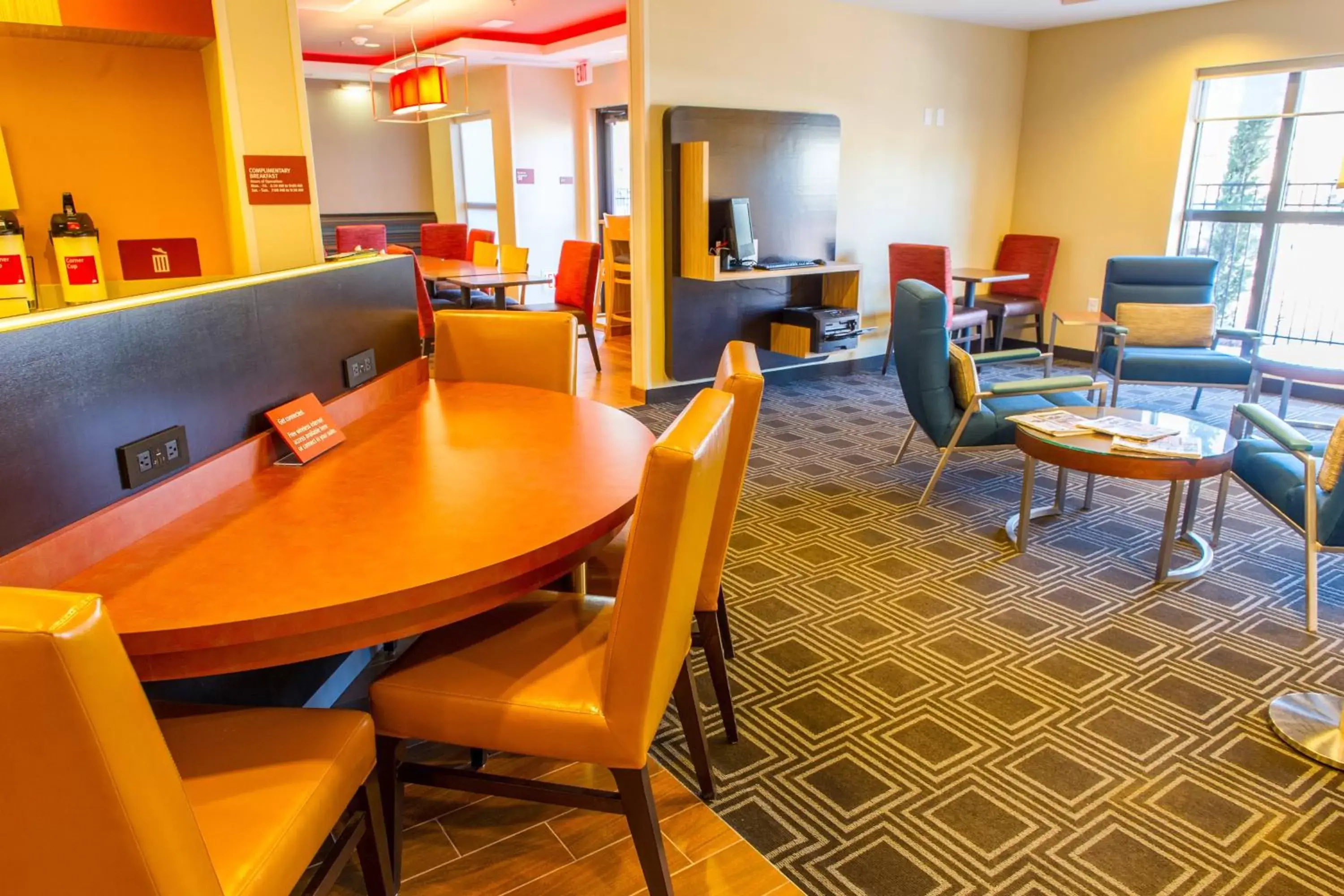 Lobby or reception, Restaurant/Places to Eat in TownePlace Suites by Marriott Columbia Northwest/Harbison