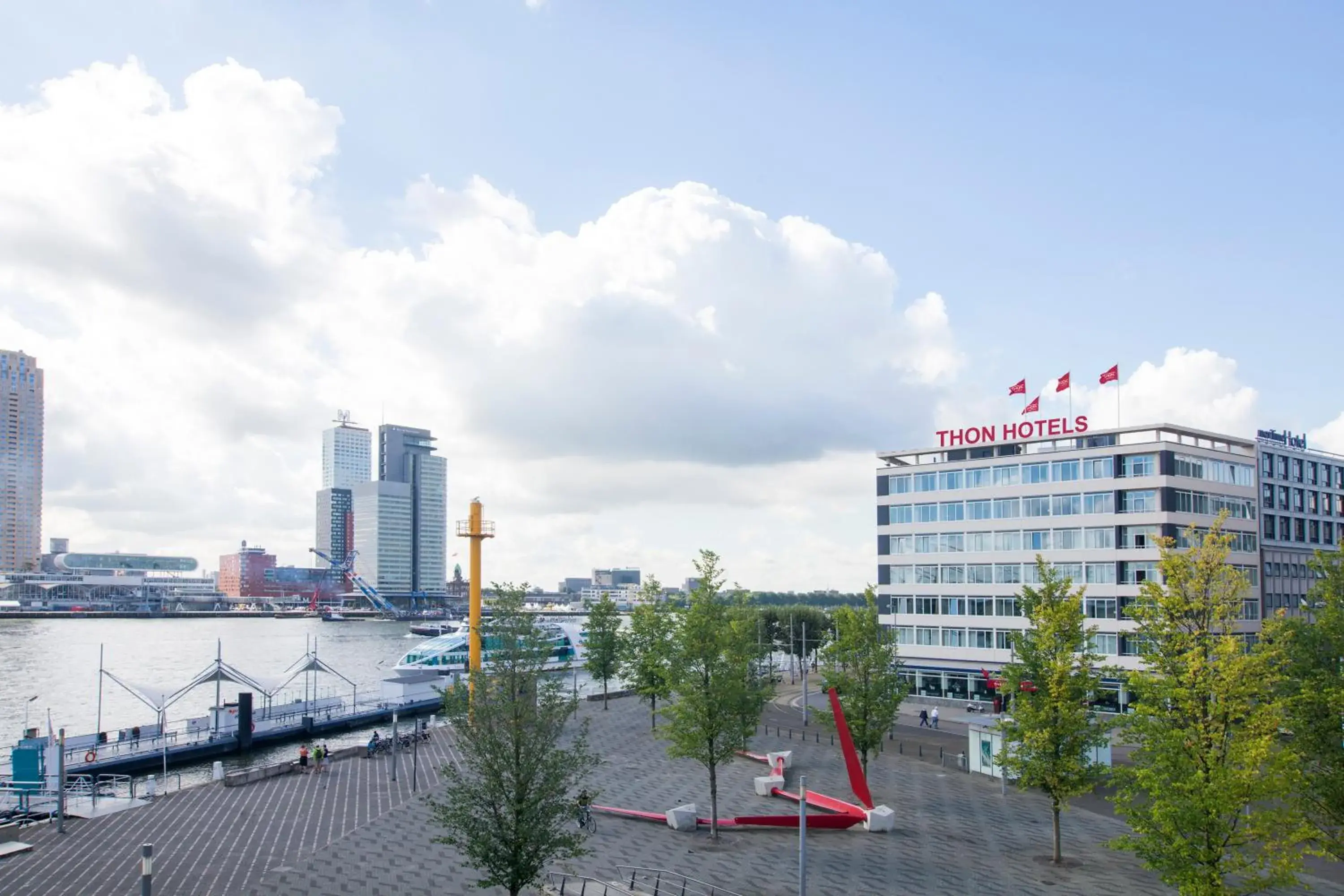 River view in Thon Hotel Rotterdam City Centre