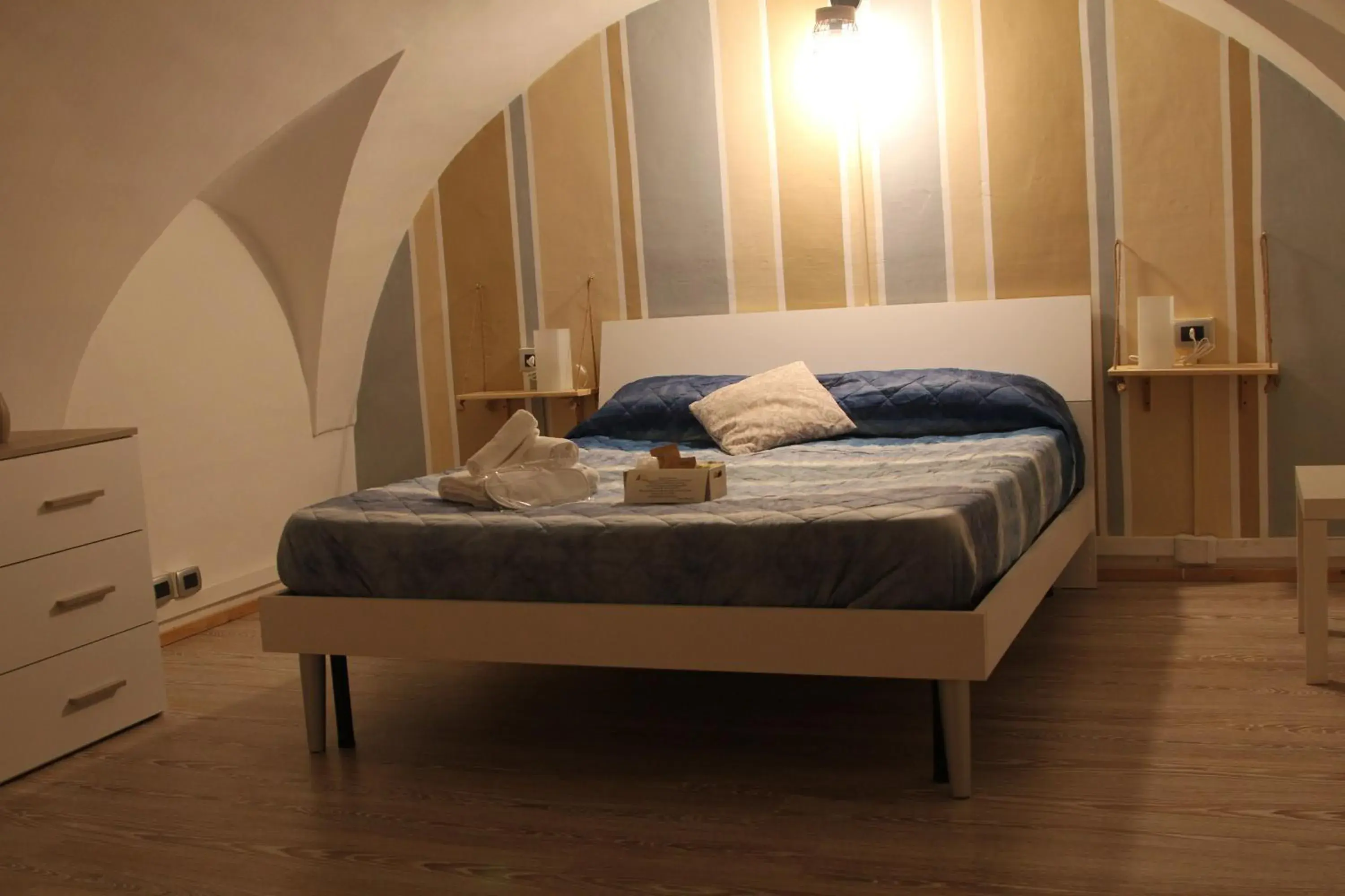 Bedroom, Bed in Sesta Strada