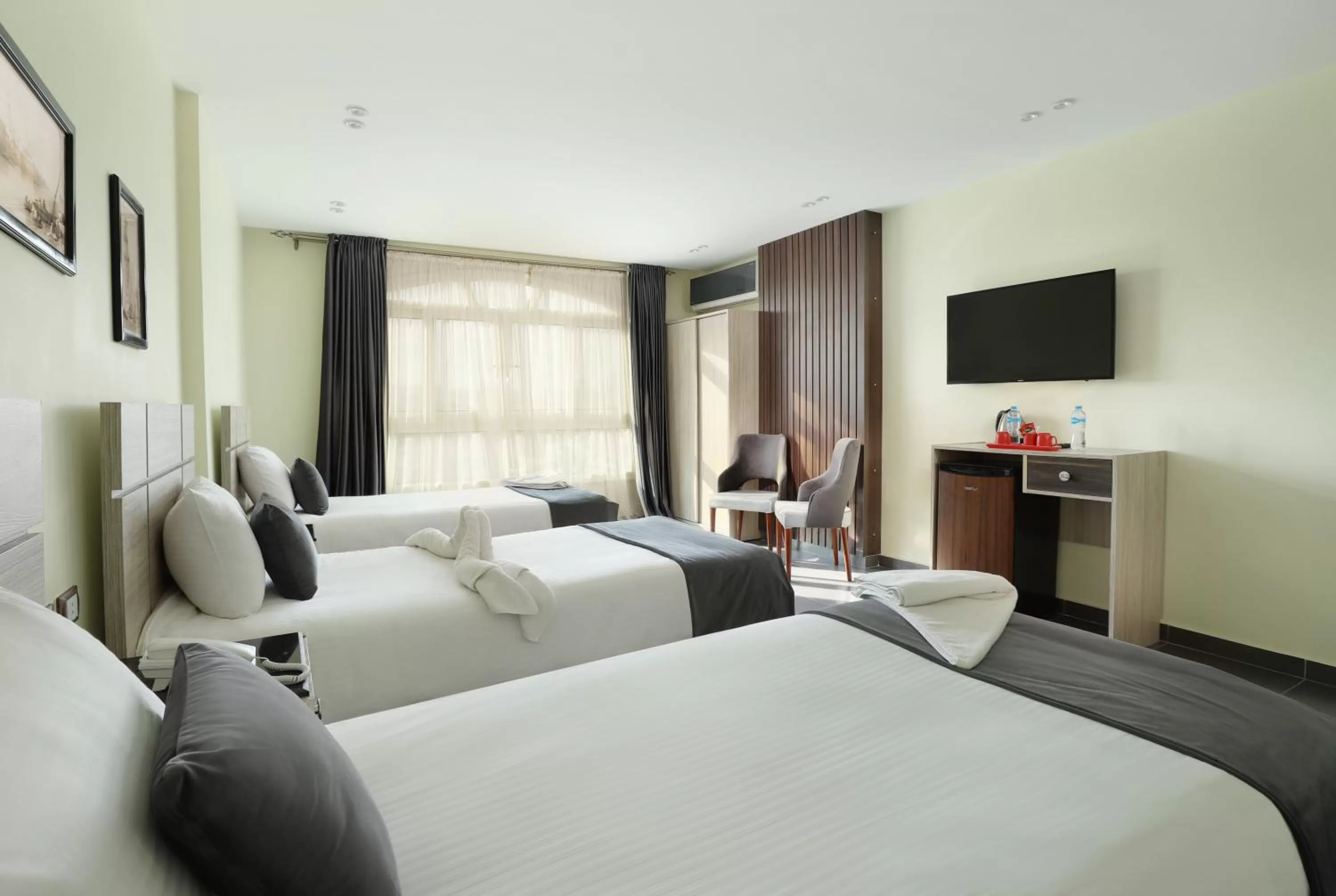 Bed in Brothers Pyramids View