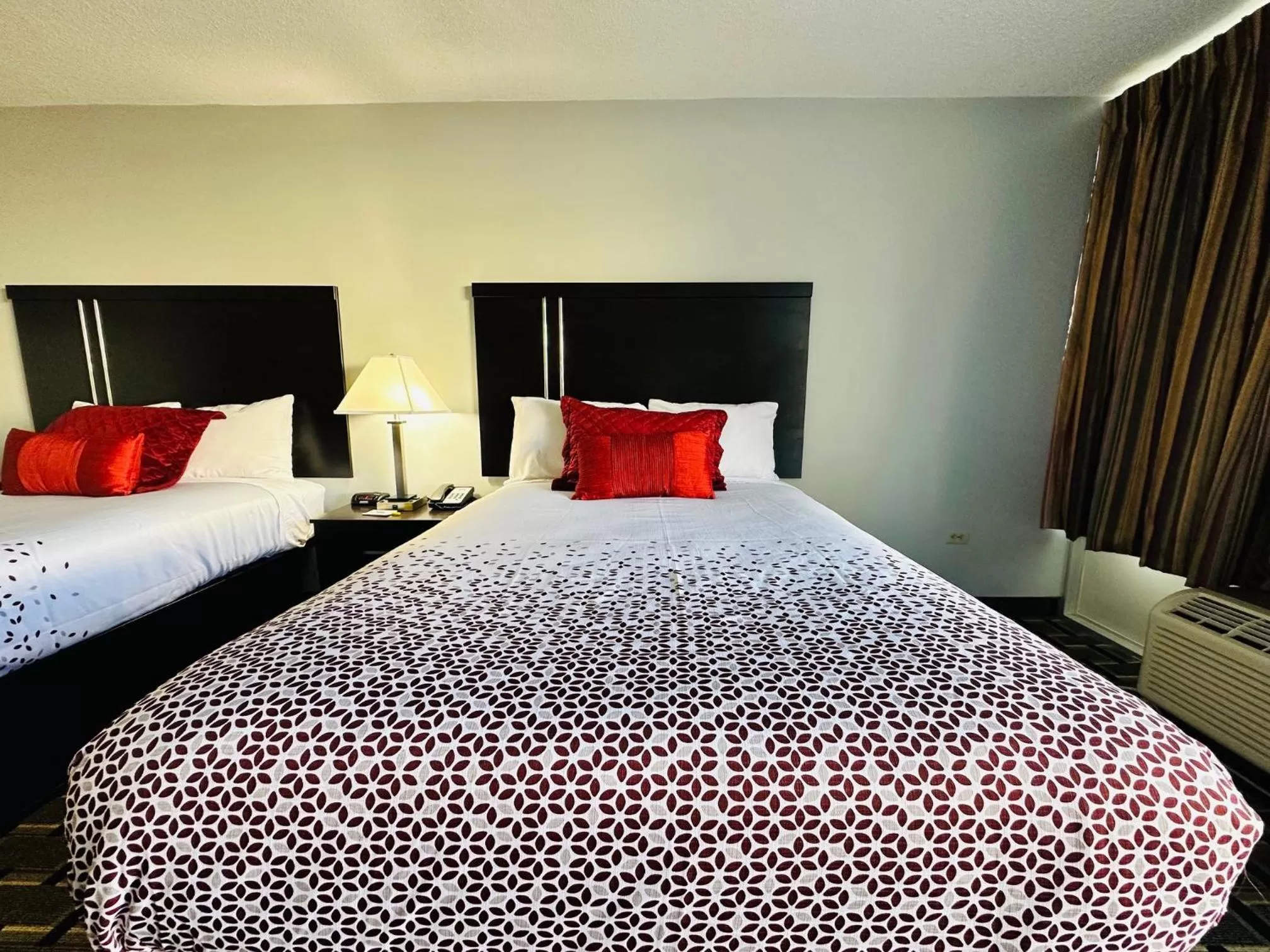 Bedroom, Bed in Econo Lodge Clemson - University Area