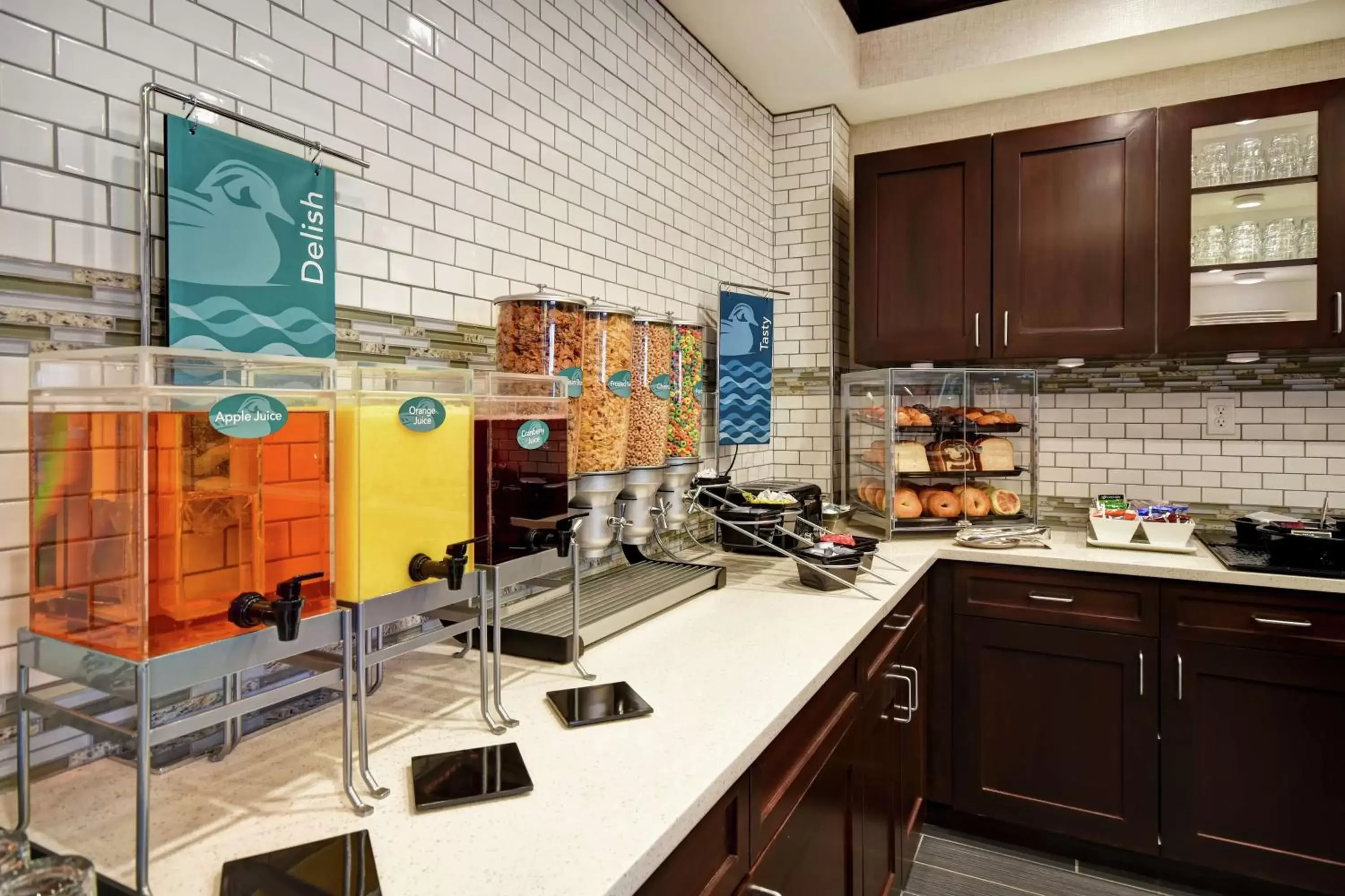 Dining area, Kitchen/Kitchenette in Homewood Suites by Hilton Novi Detroit
