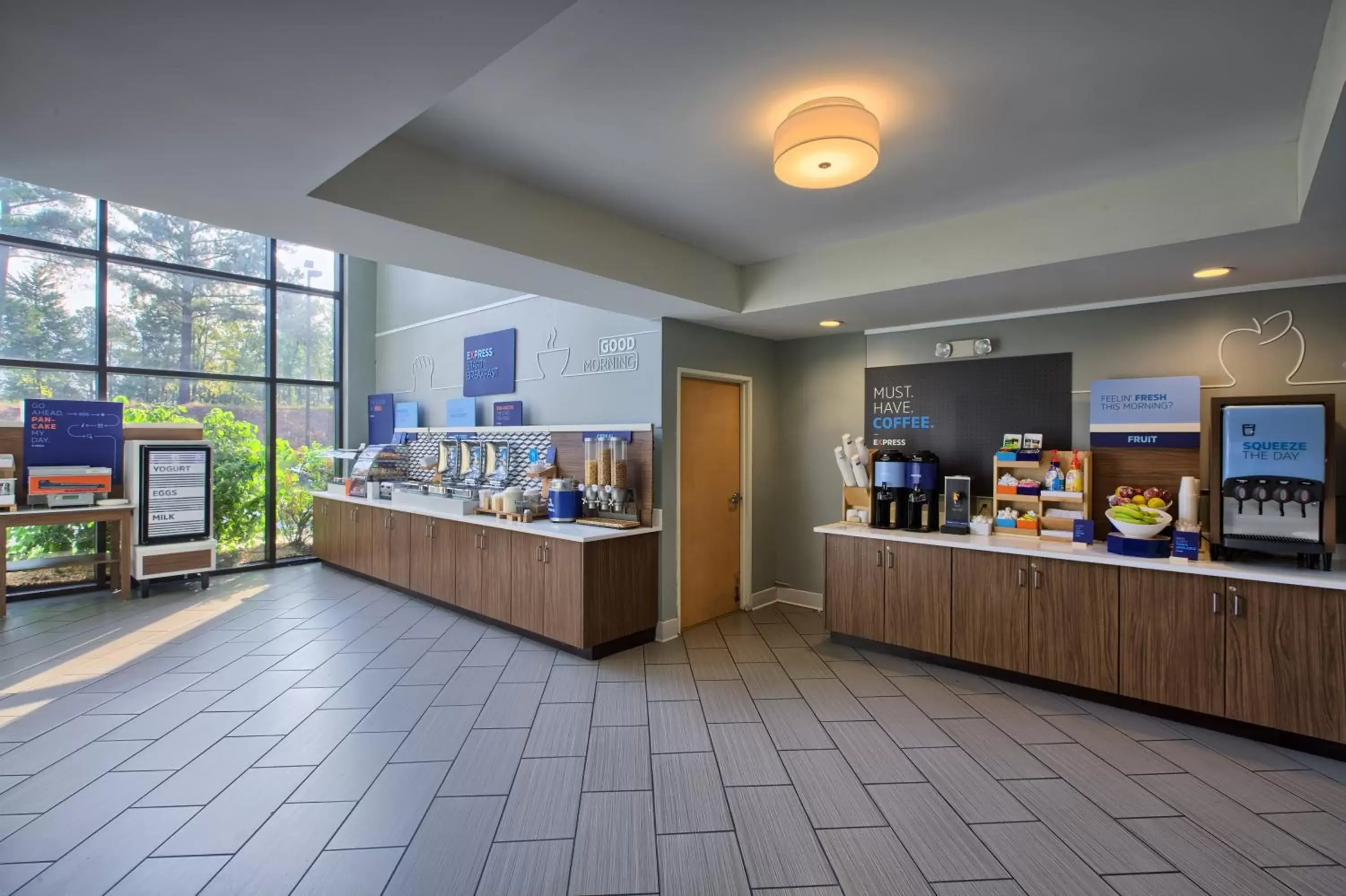 Breakfast, Restaurant/Places to Eat in Holiday Inn Express Hotel & Suites Raleigh North - Wake Forest, an IHG Hotel