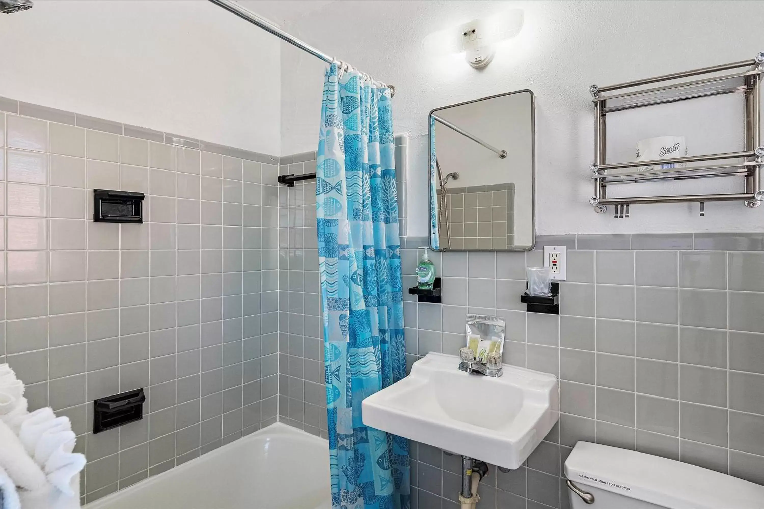 Bathroom in Malibu Resort Motel
