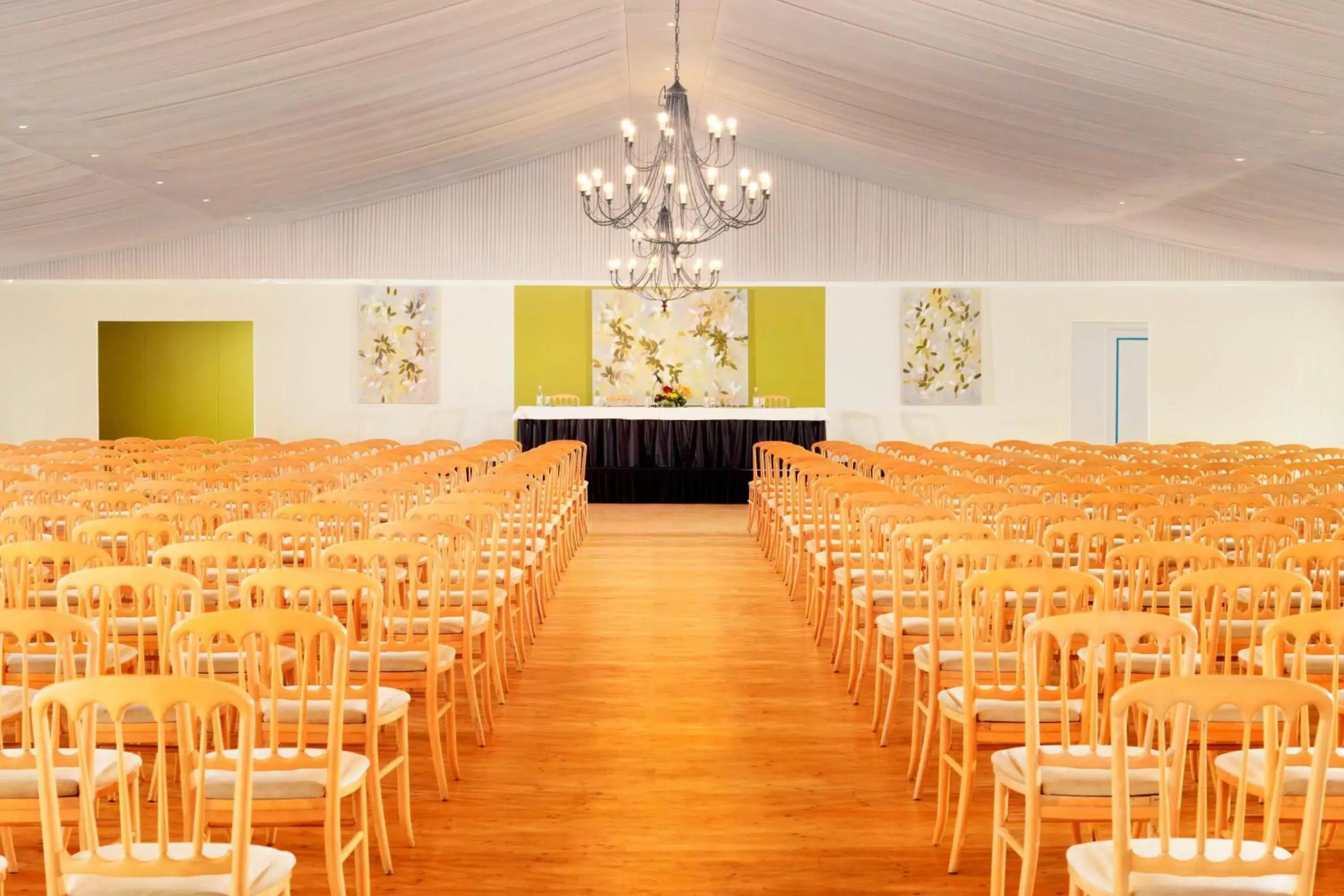 Meeting/conference room, Banquet Facilities in Pine Cliffs Hotel, a Luxury Collection Resort, Algarve