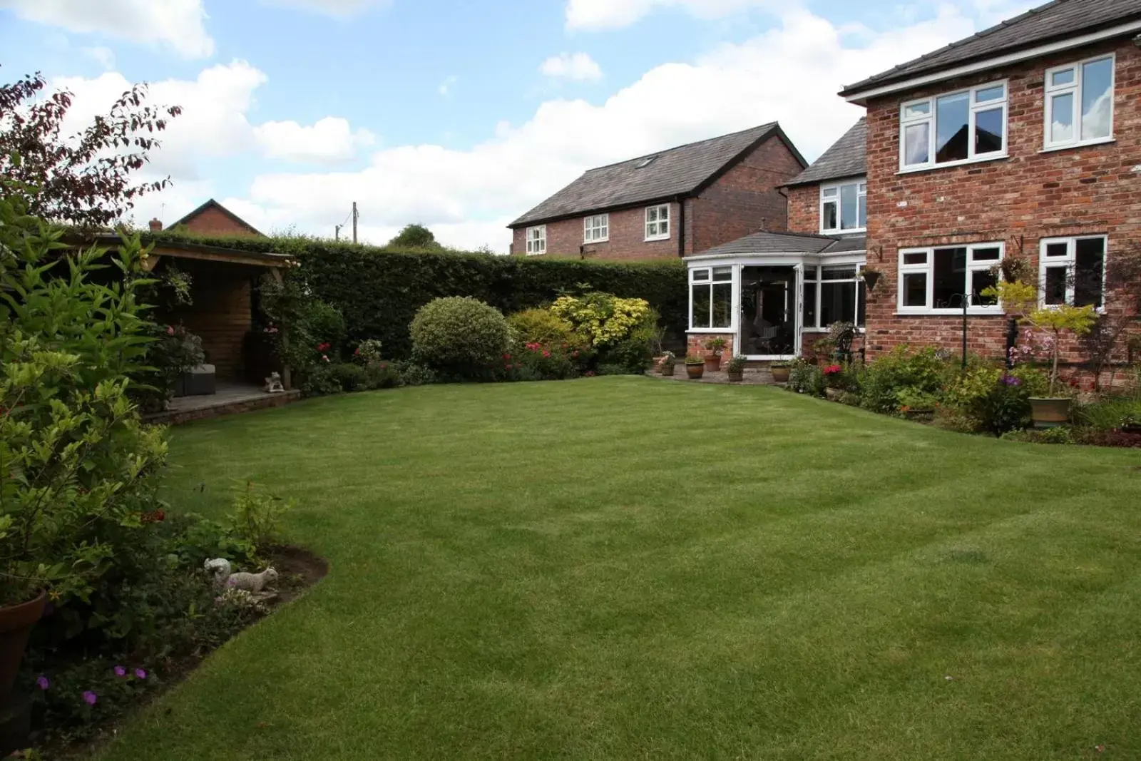 Garden, Property Building in The Hinton Guest House