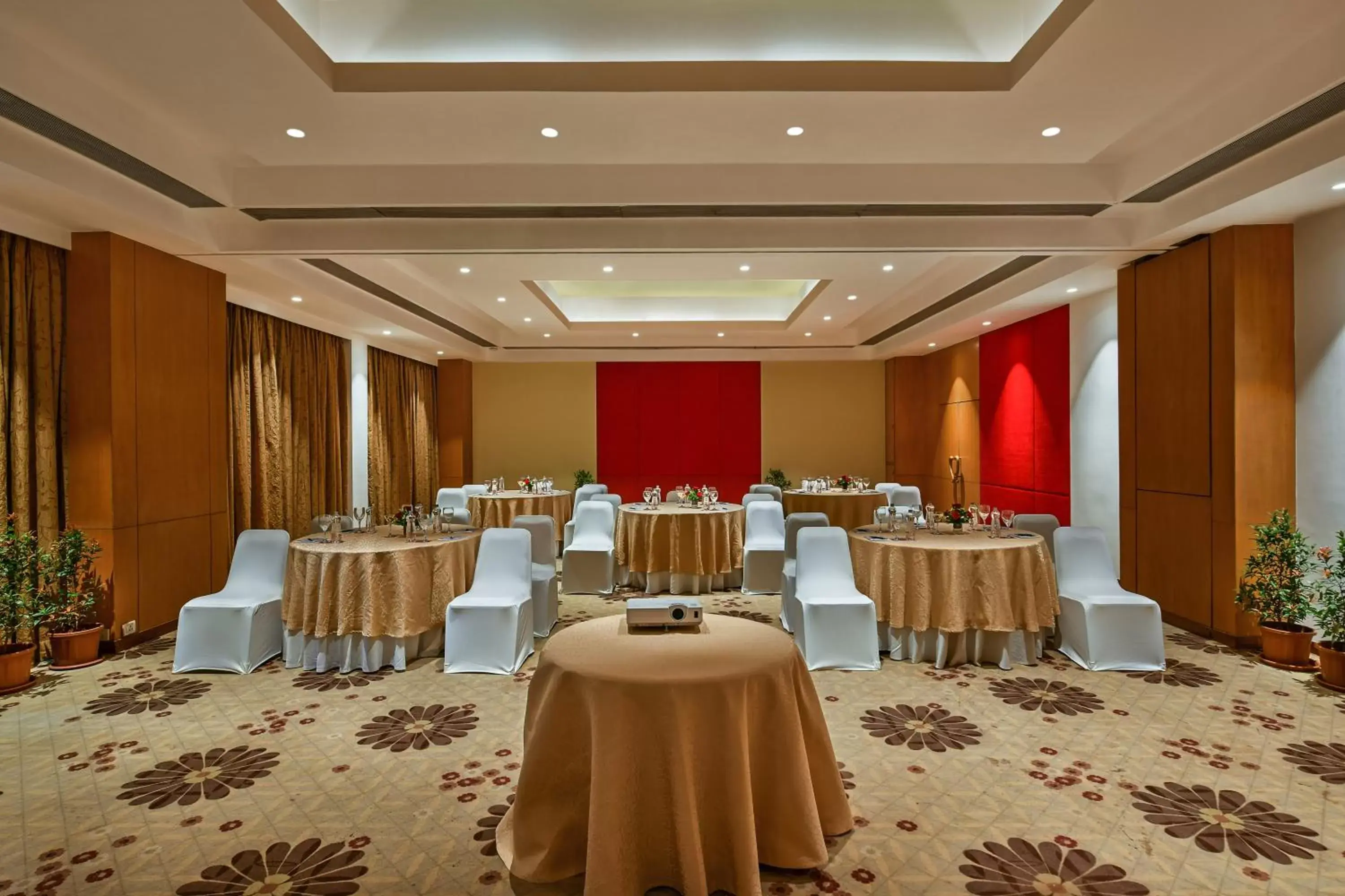 Meeting/conference room in Fariyas Resort Lonavala