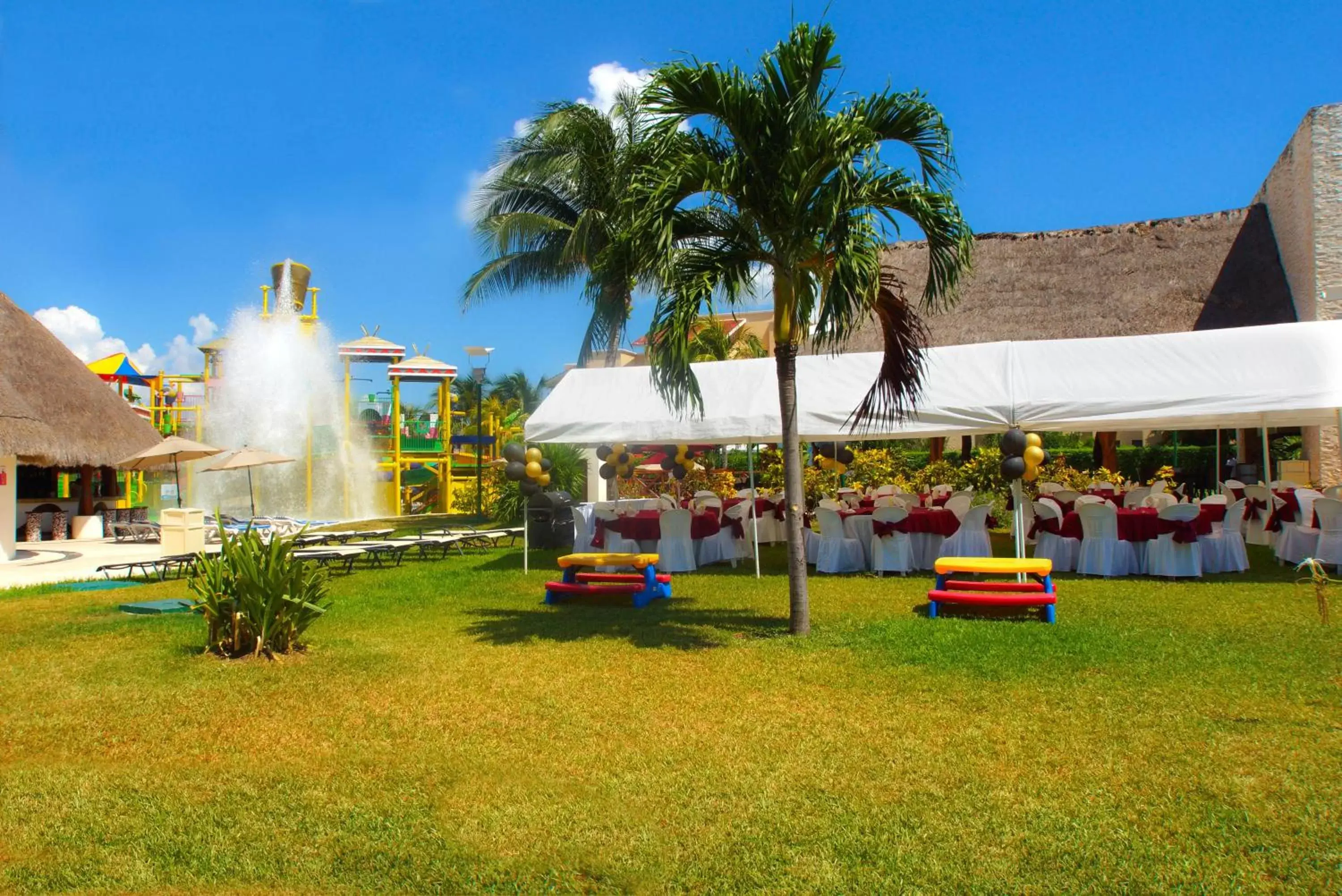 Garden in All Ritmo Cancun Resort & Water Park