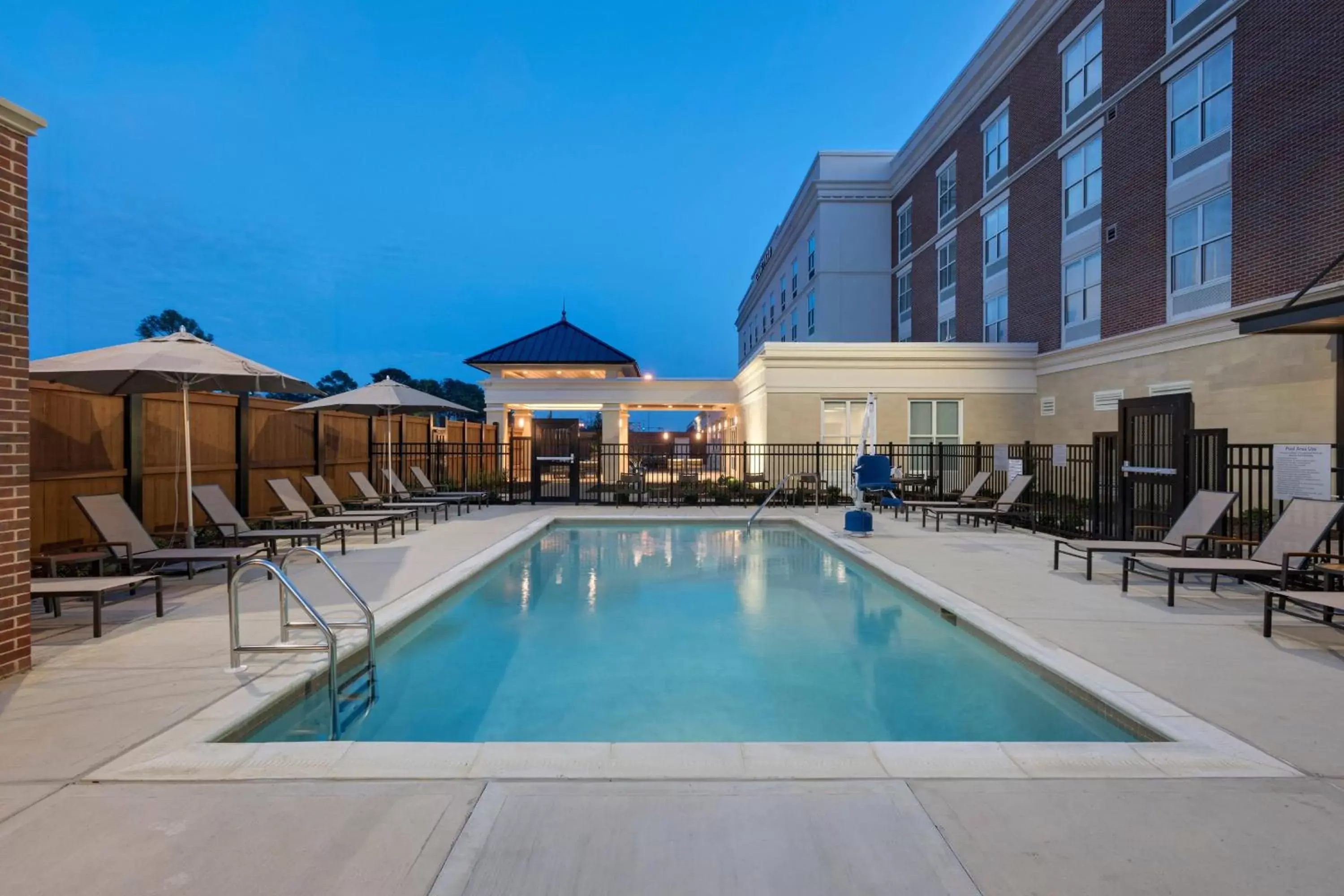 Swimming Pool in Courtyard by Marriott Jackson Madison