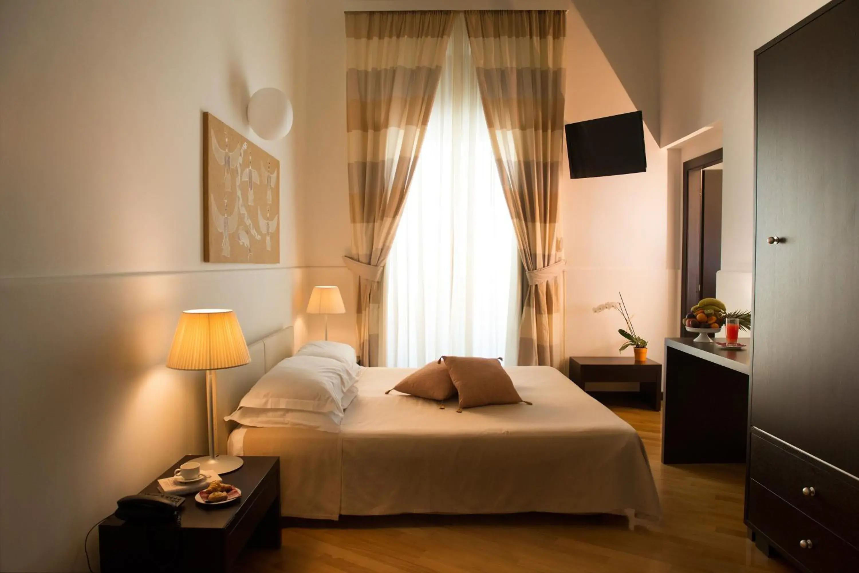 Photo of the whole room, Bed in Palazzo Indelli