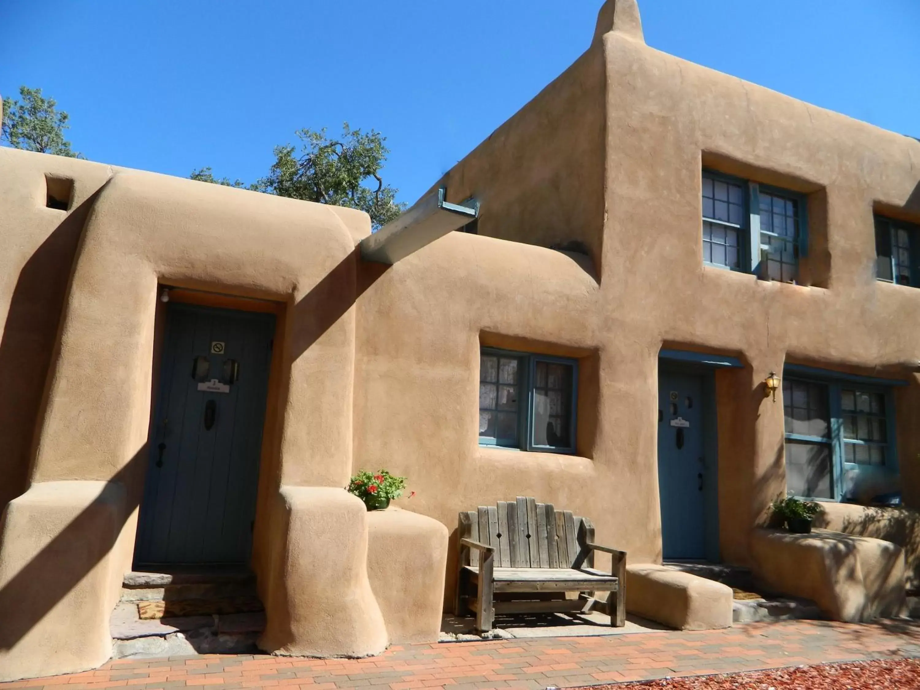 Facade/entrance, Property Building in Pueblo Bonito Santa Fe