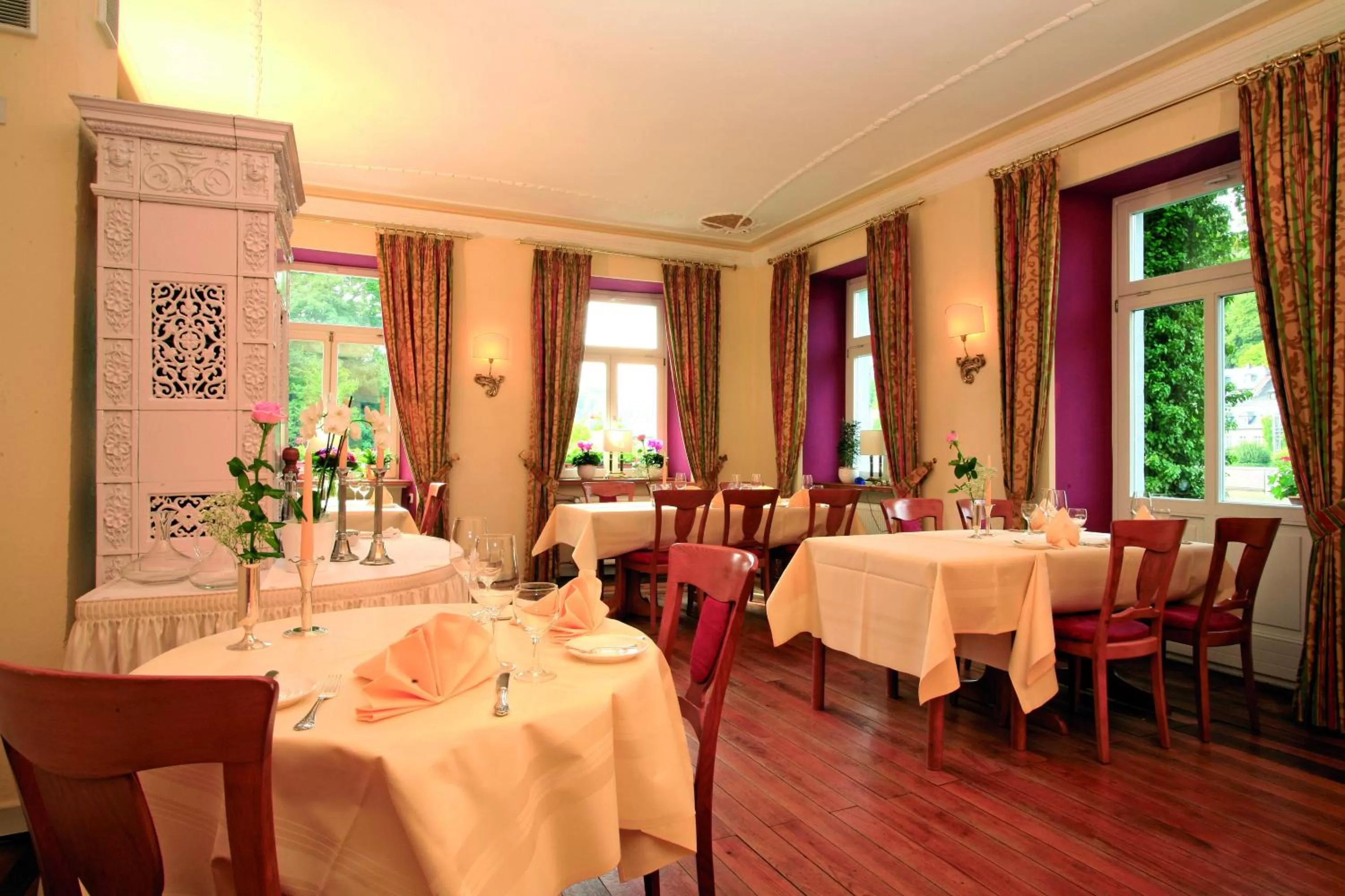 Restaurant/Places to Eat in Hotel Villa Keller