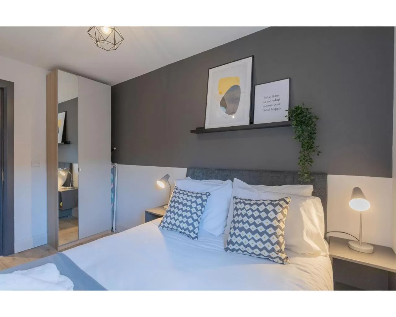 Bedroom, Bed in Central Belfast Apartments Camden Street