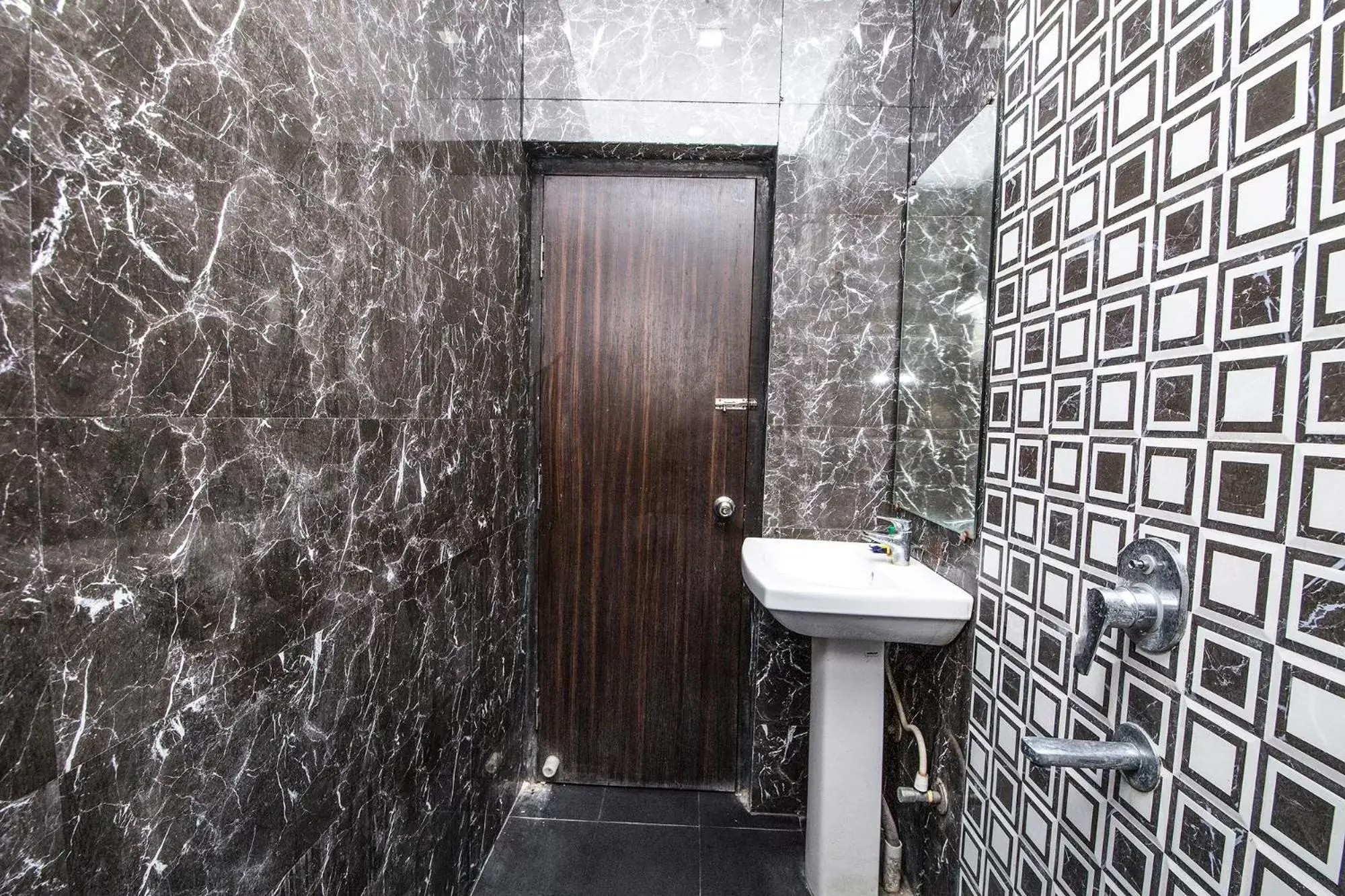 Bathroom in FabHotel De Sivalika Howrah