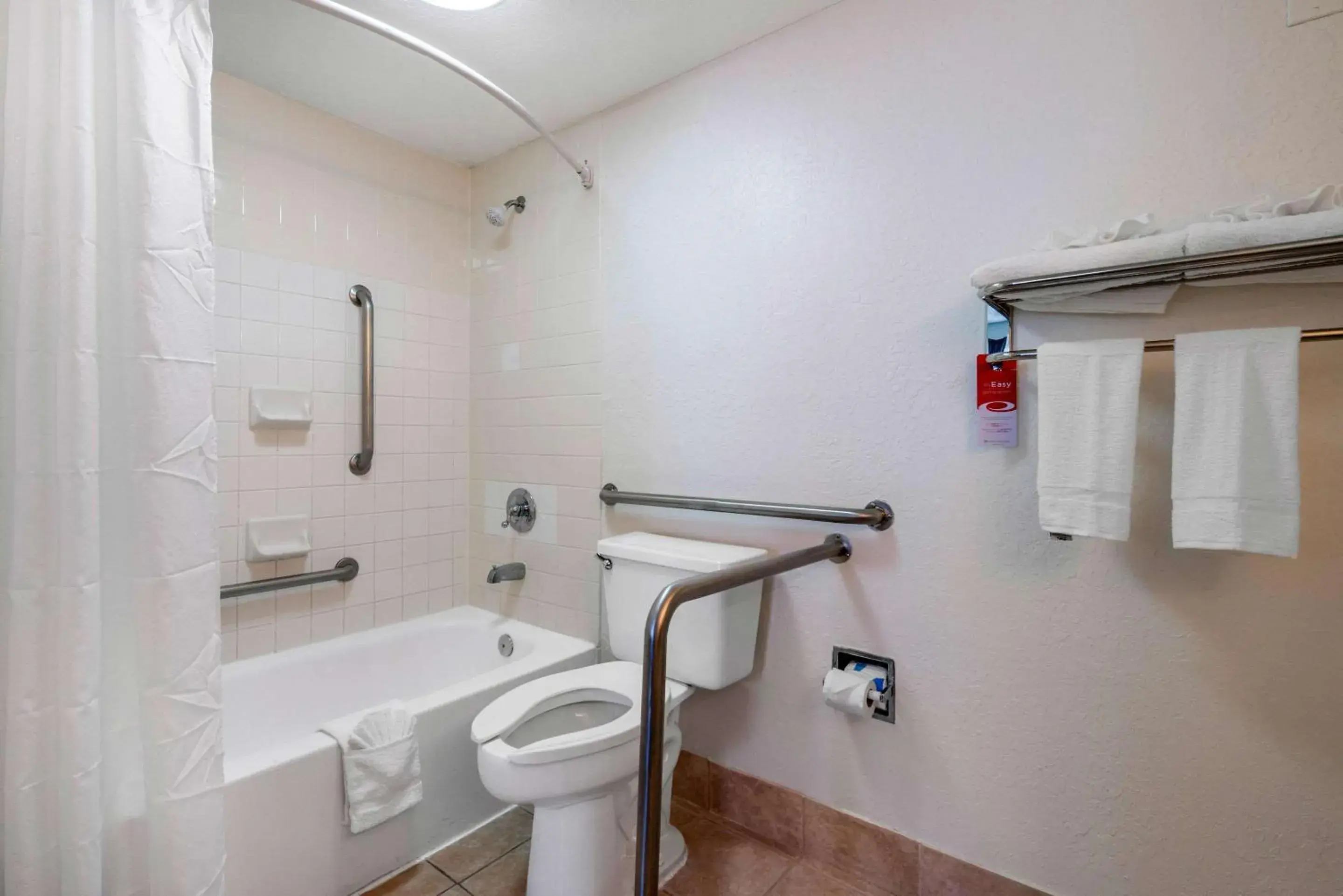 Bathroom in Econo Lodge at Raymond James Stadium