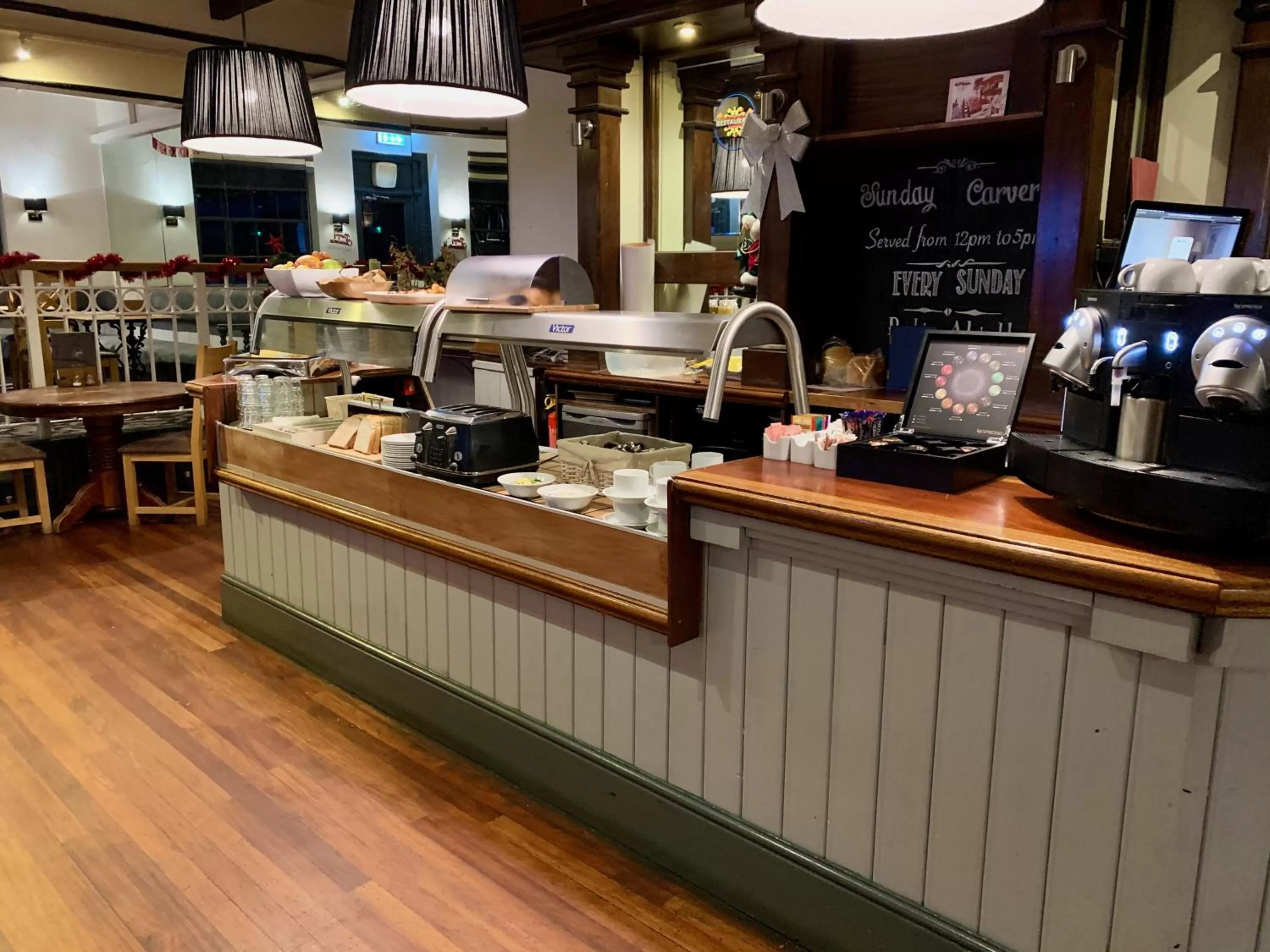 Breakfast in The Raven Hotel