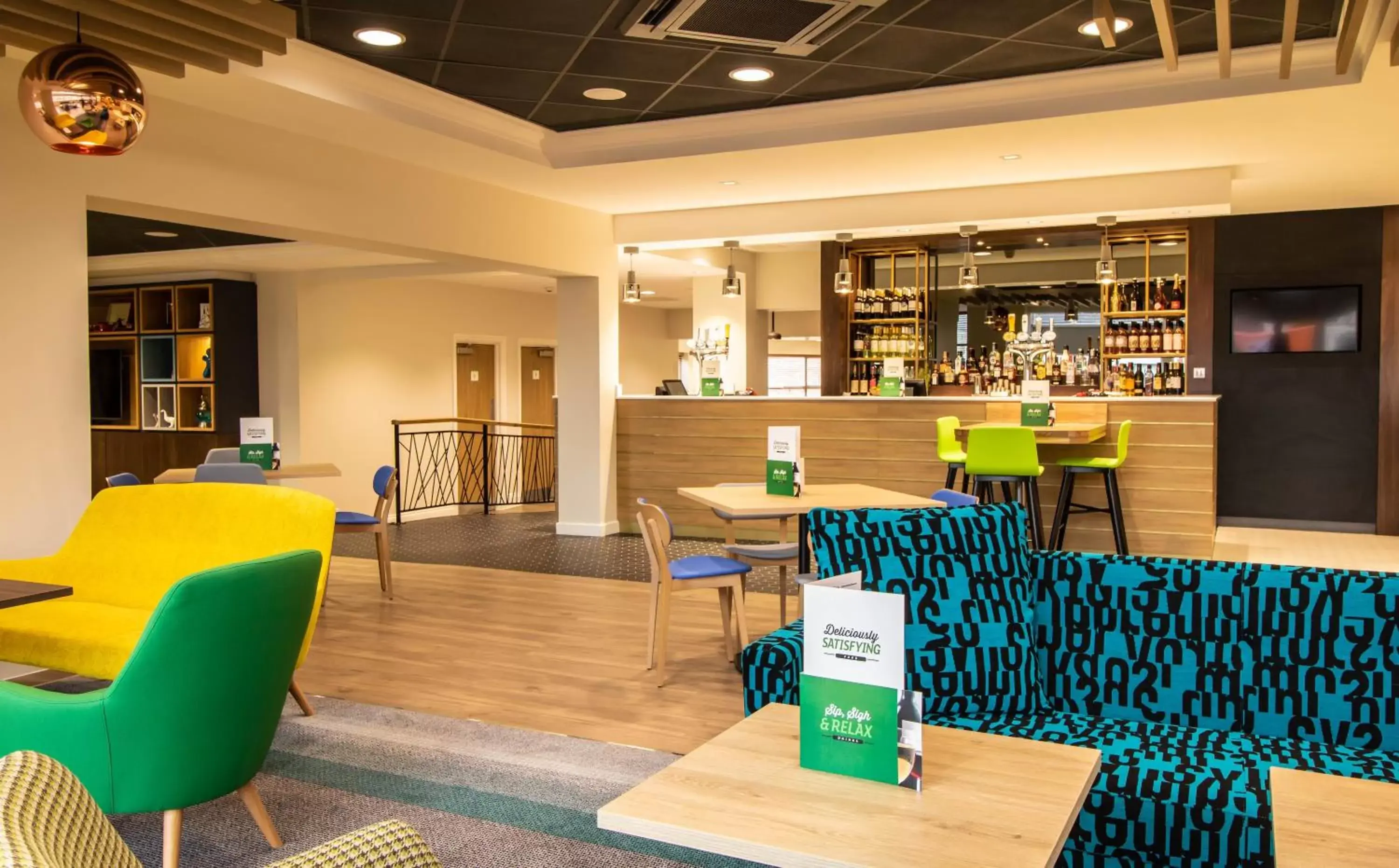 Lounge or bar, Lounge/Bar in Holiday Inn - Leicester - Wigston, an IHG Hotel