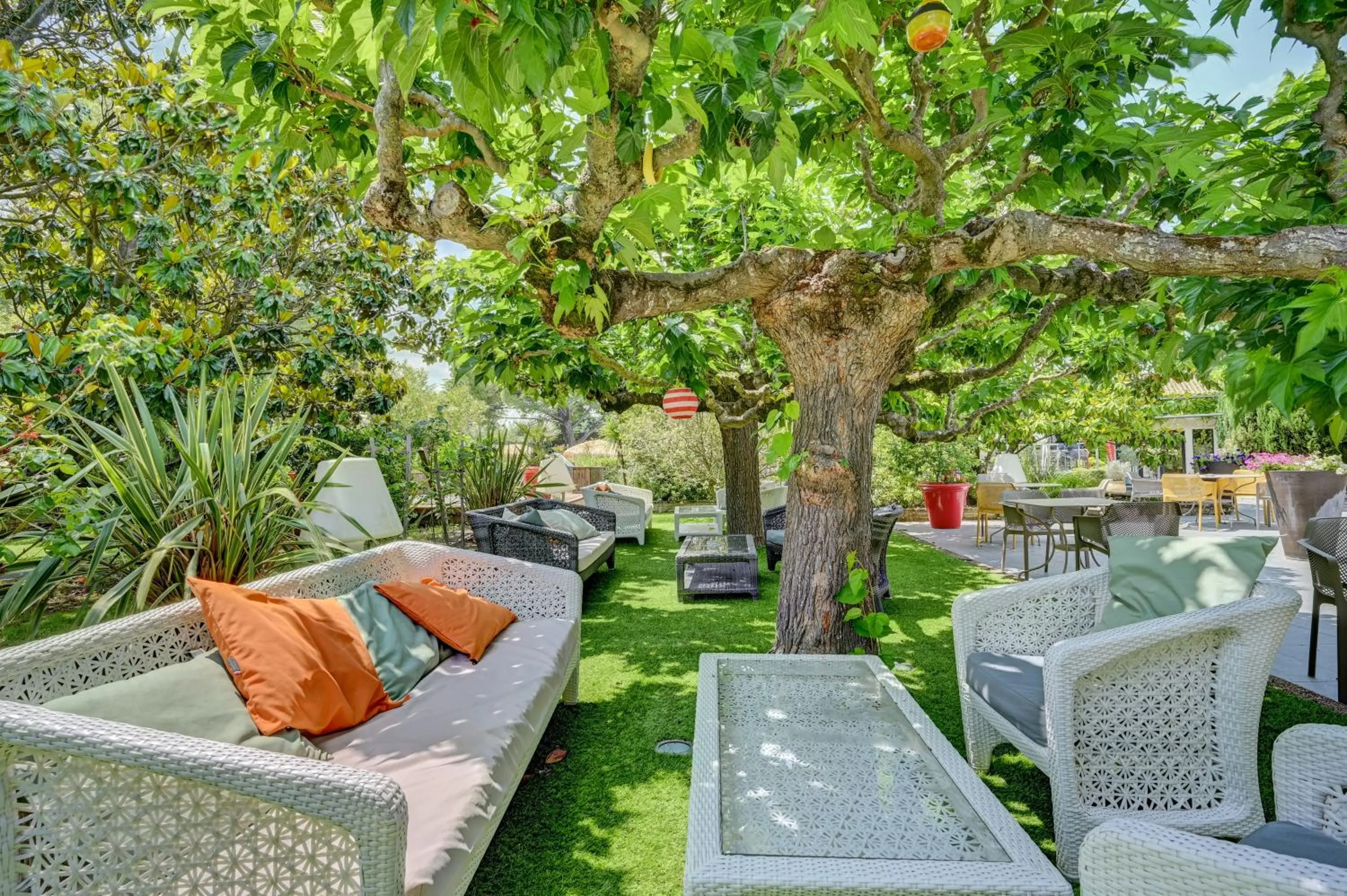 Spring in Best Western Sévan Parc Hôtel