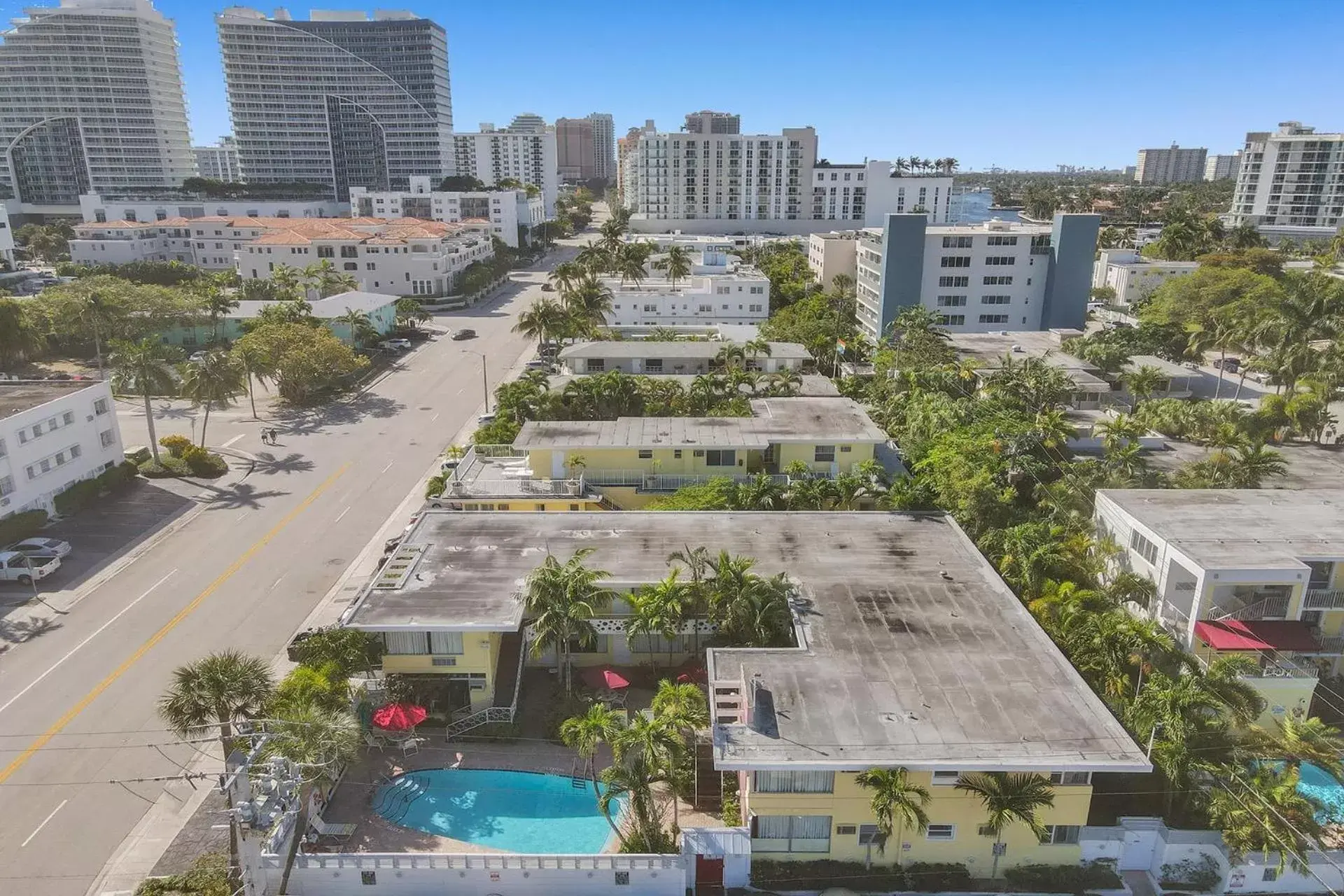 Bird's eye view, Pool View in The Worthington Resorts - Clothing Optional - Men Only - Solo hombres