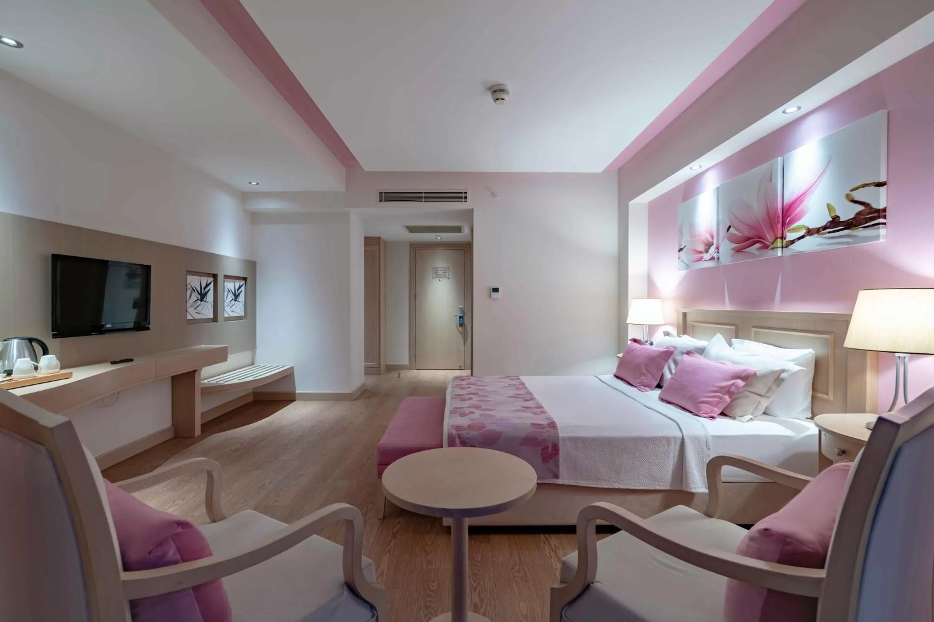 Bed in Royal Teos Thermal Resort Clinic & Spa - Halal Hotel