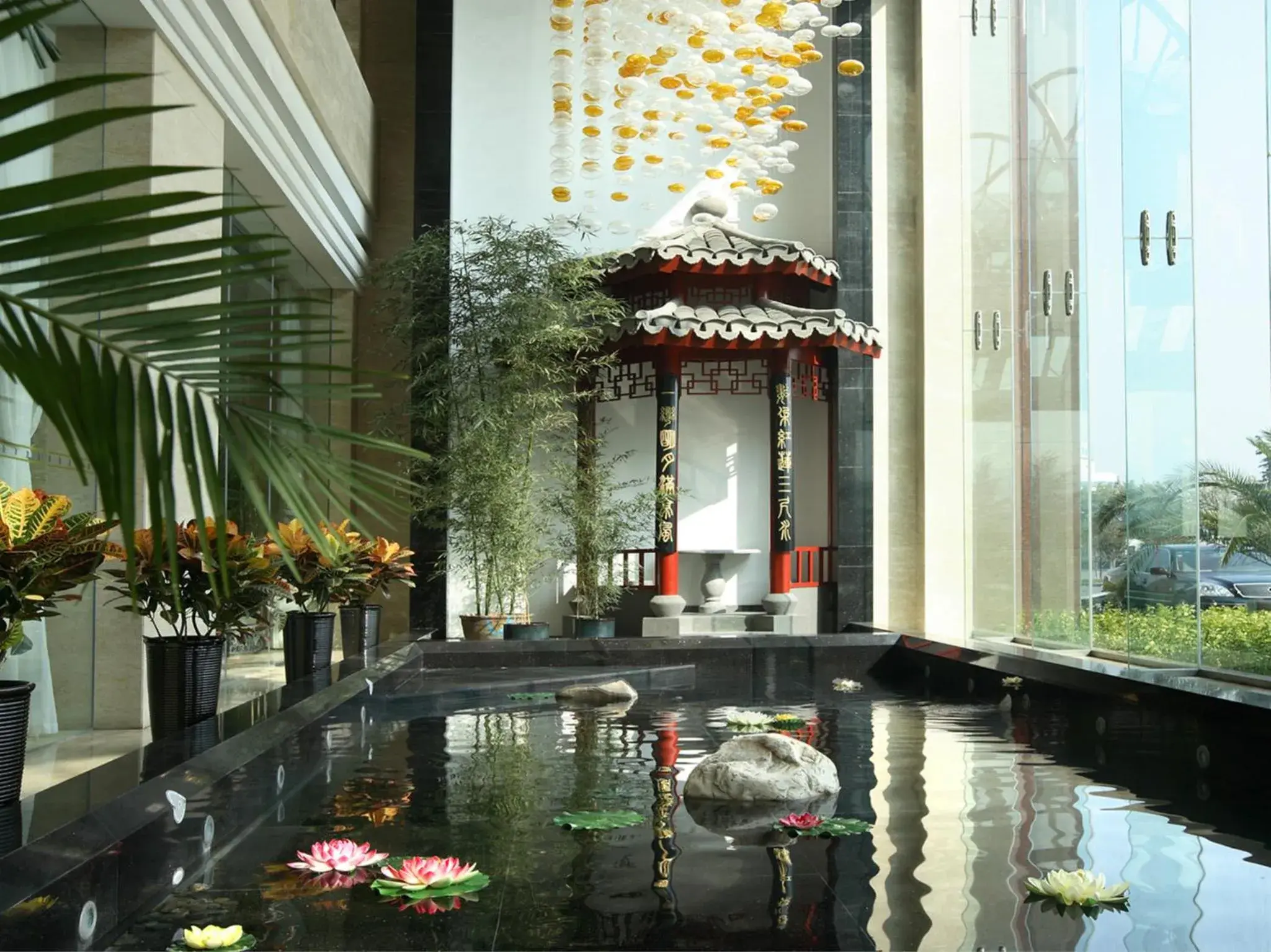 Decorative detail, Swimming Pool in Tianjin Saixiang Hotel