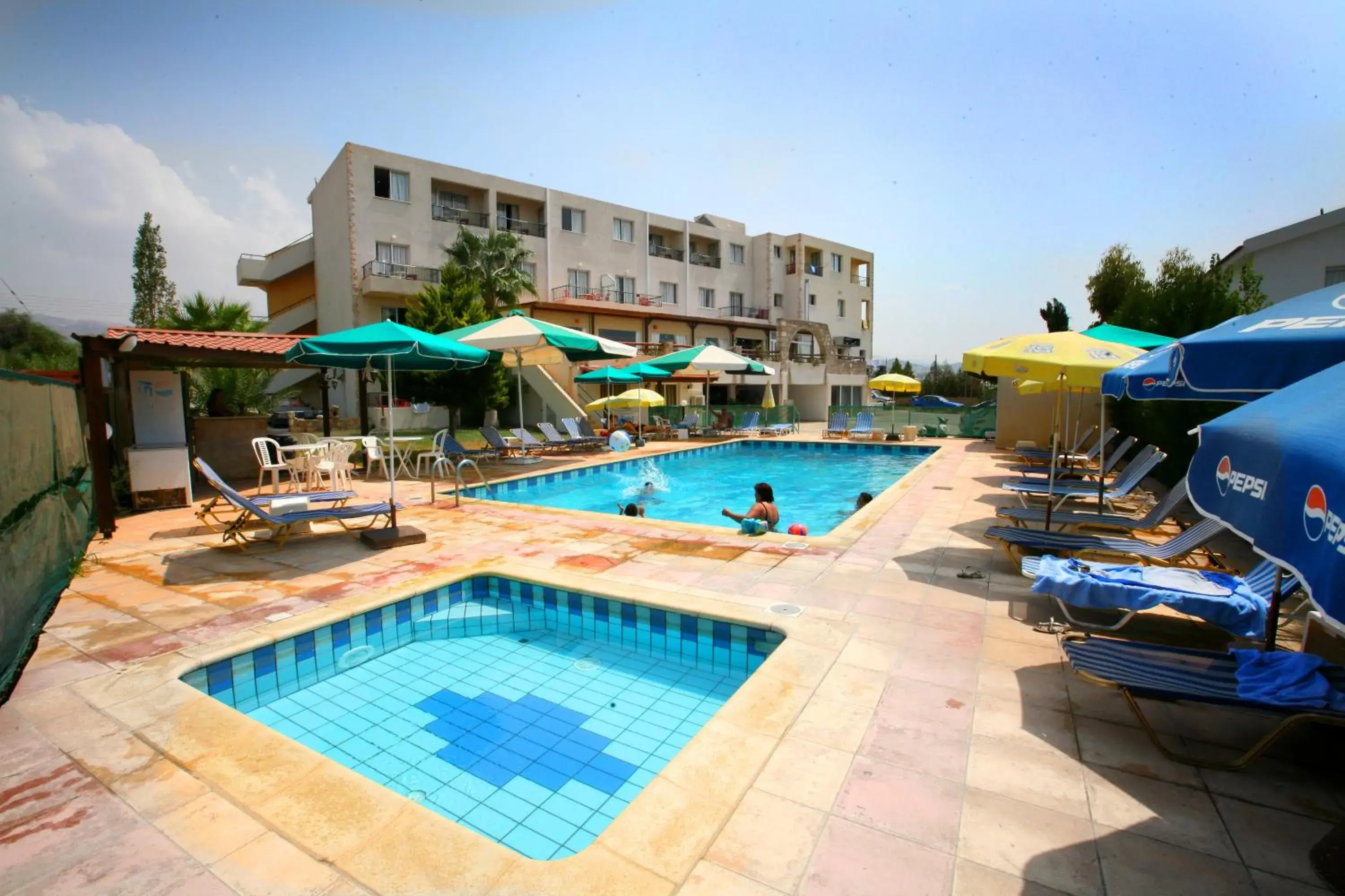 Facade/entrance, Swimming Pool in Petsas Apartments