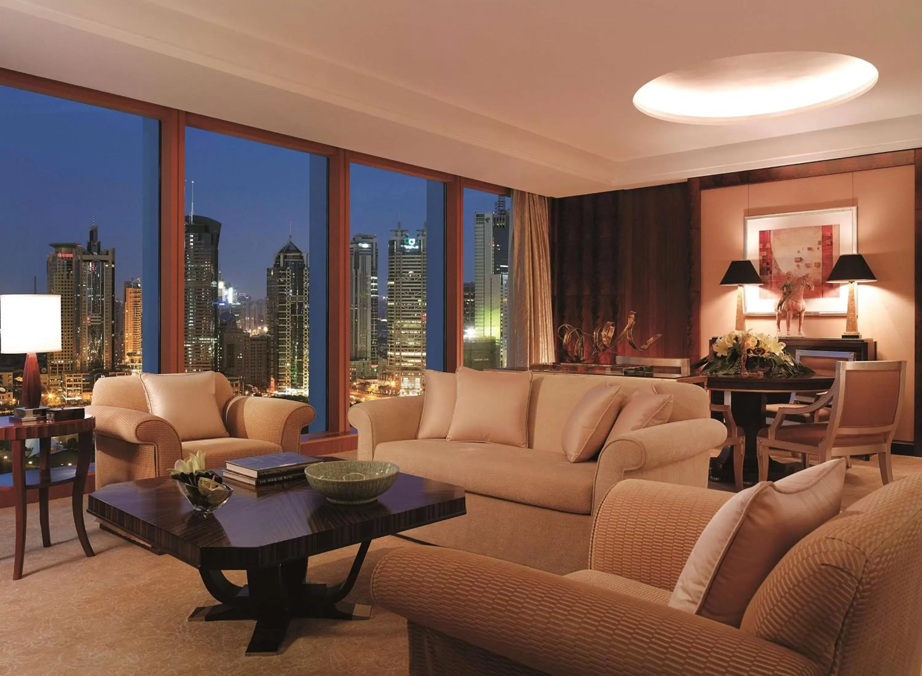 Photo of the whole room, Seating Area in Pudong Shangri-La, Shanghai