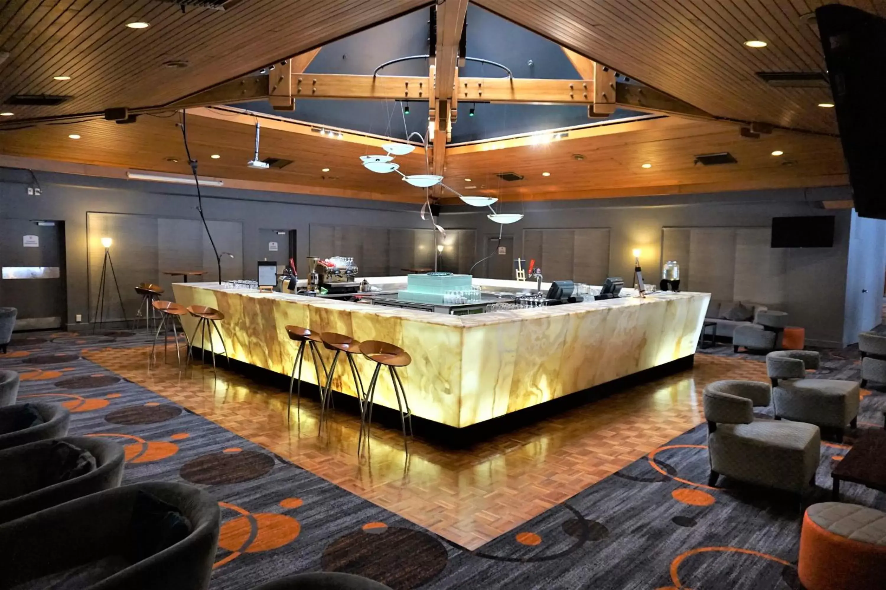 Lounge or bar in Millennium Hotel Rotorua Lounge or bar in Millennium Hotel Rotorua