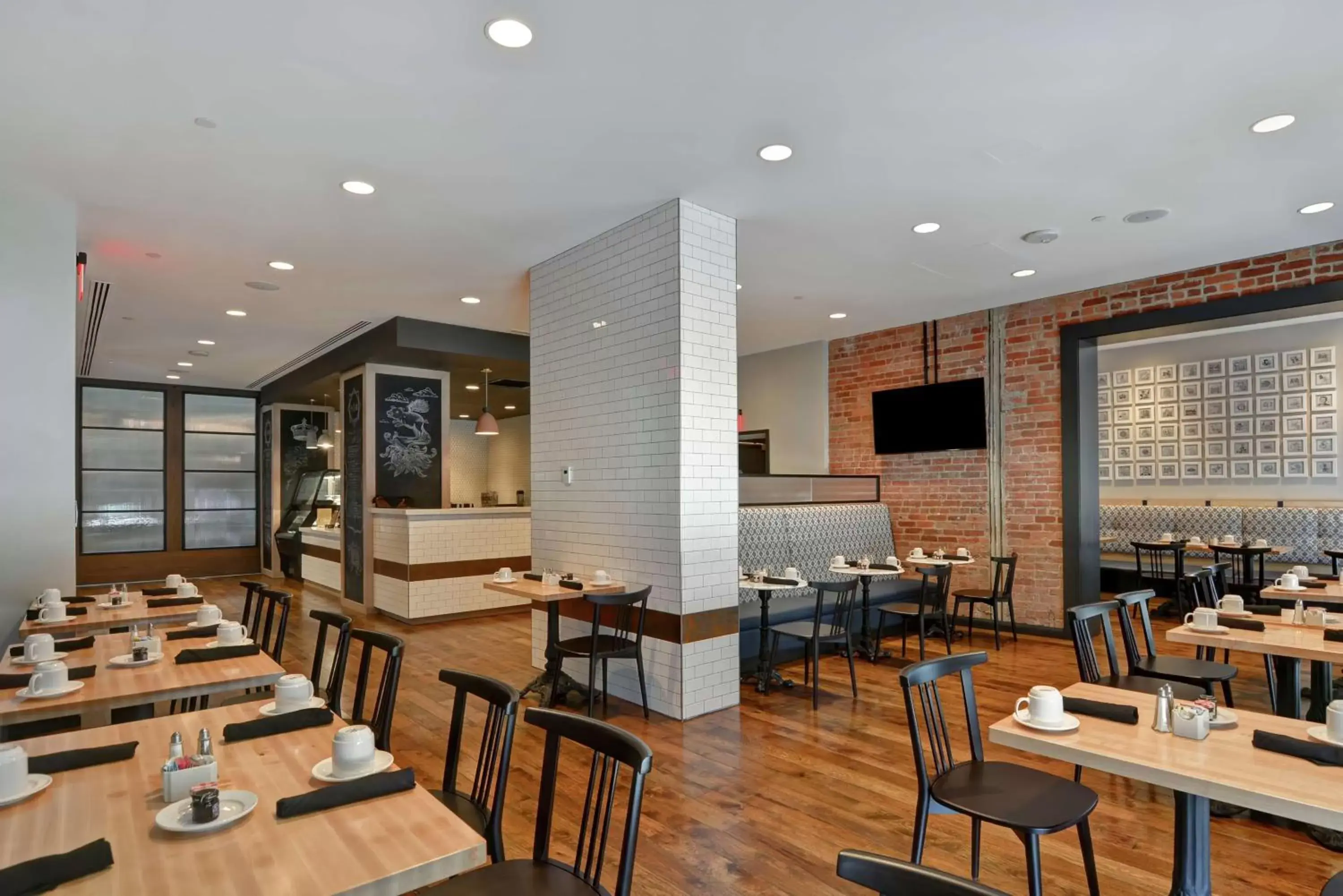 Dining area, Restaurant/Places to Eat in The Cincinnatian Curio Collection by Hilton
