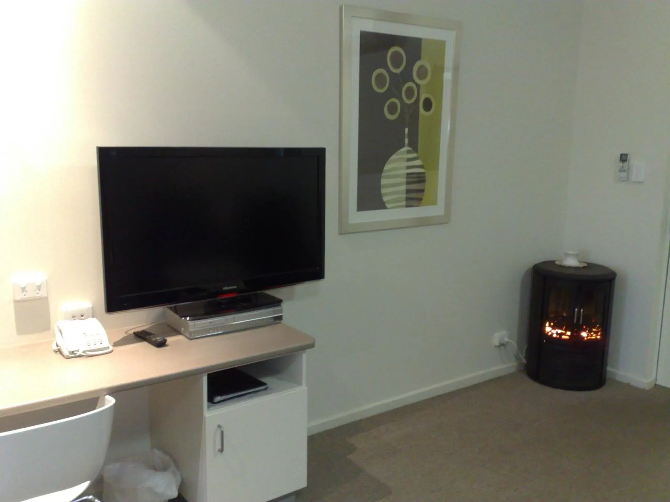 Decorative detail, TV/Entertainment Center in McLaren Vale Motel & Apartments