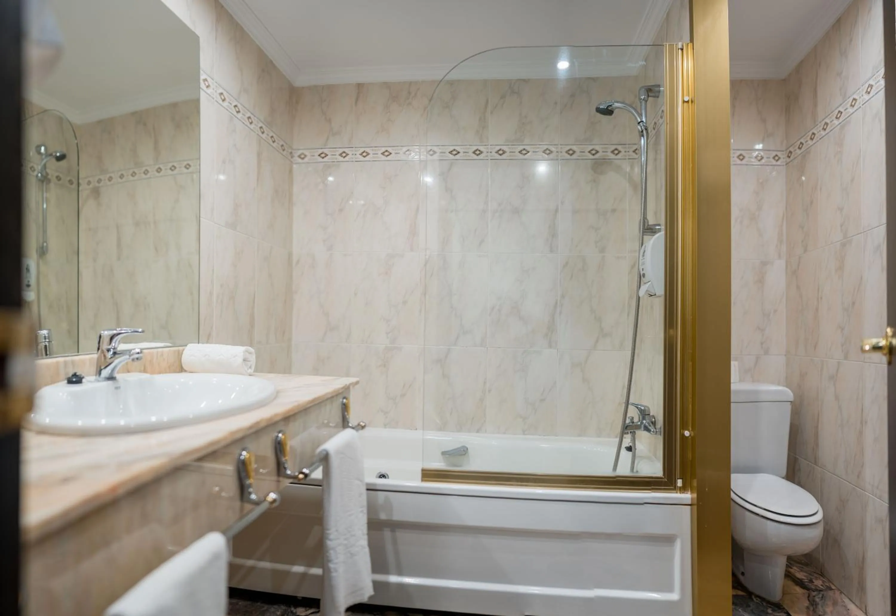 Bathroom in Hotel Bahía de Vigo