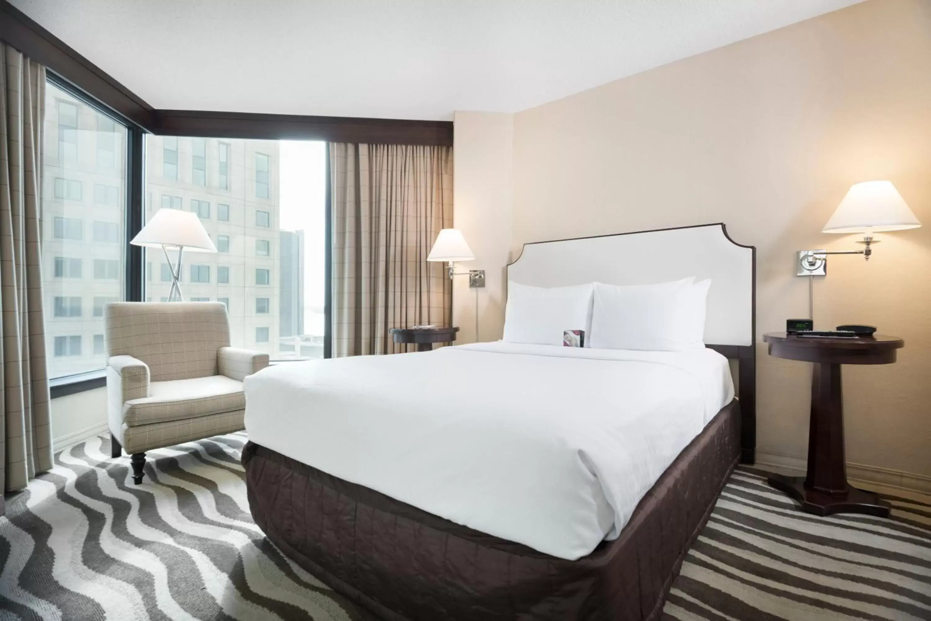 One-Bedroom Queen Suite with River and City View - Non-Smoking in Fort Pontchartrain Detroit, a Wyndham Hotel One-Bedroom Queen Suite with River and City View - Non-Smoking in Fort Pontchartrain Detroit, a Wyndham Hotel