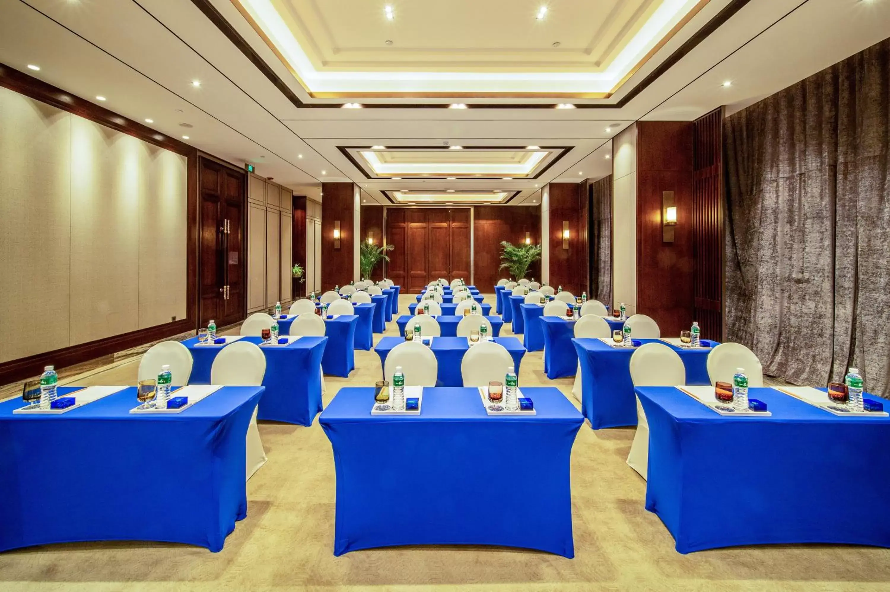 Meeting/conference room, Banquet Facilities in Hotel Indigo Dali Erhai, an IHG Hotel