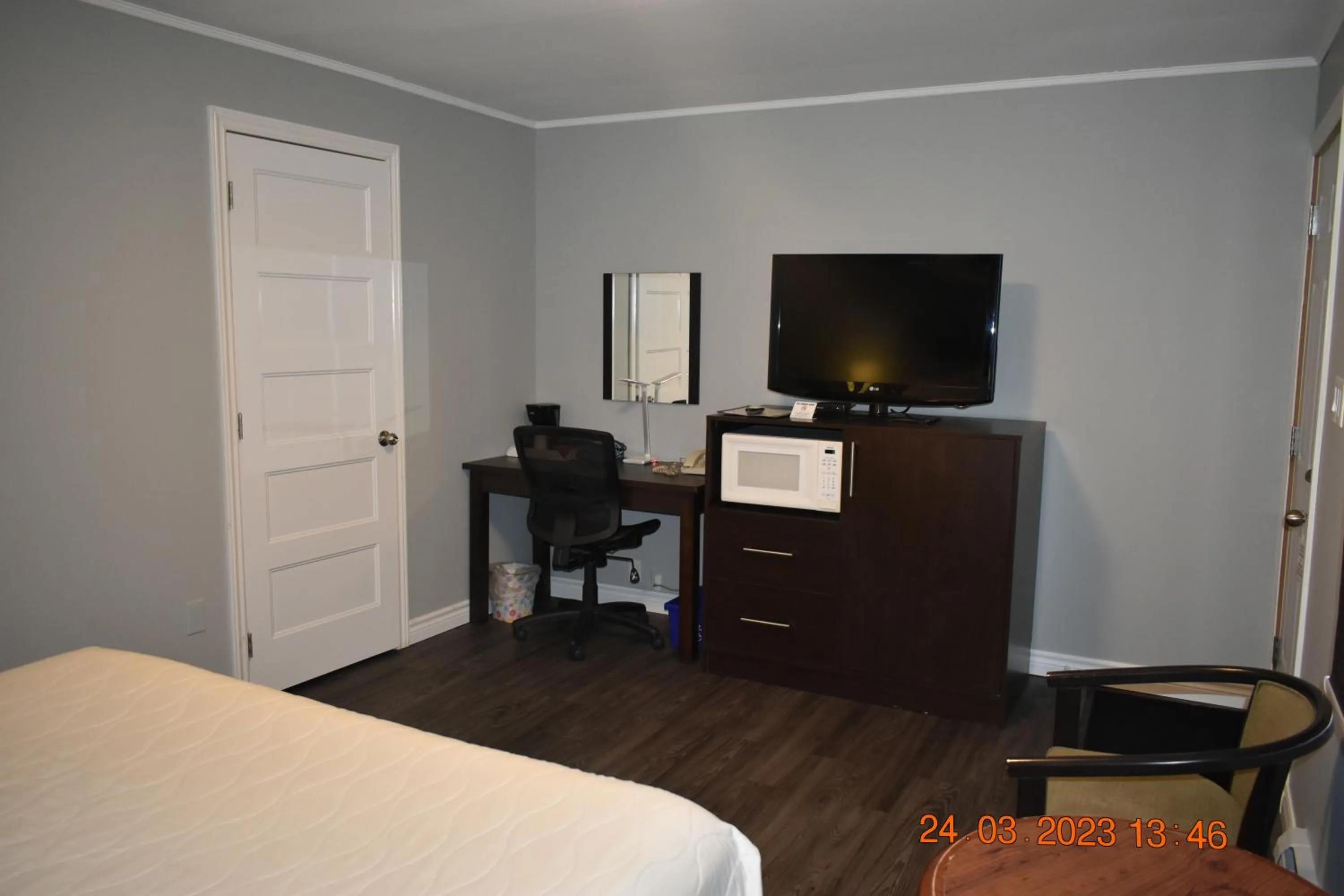 TV and multimedia in Time Travellers Motel