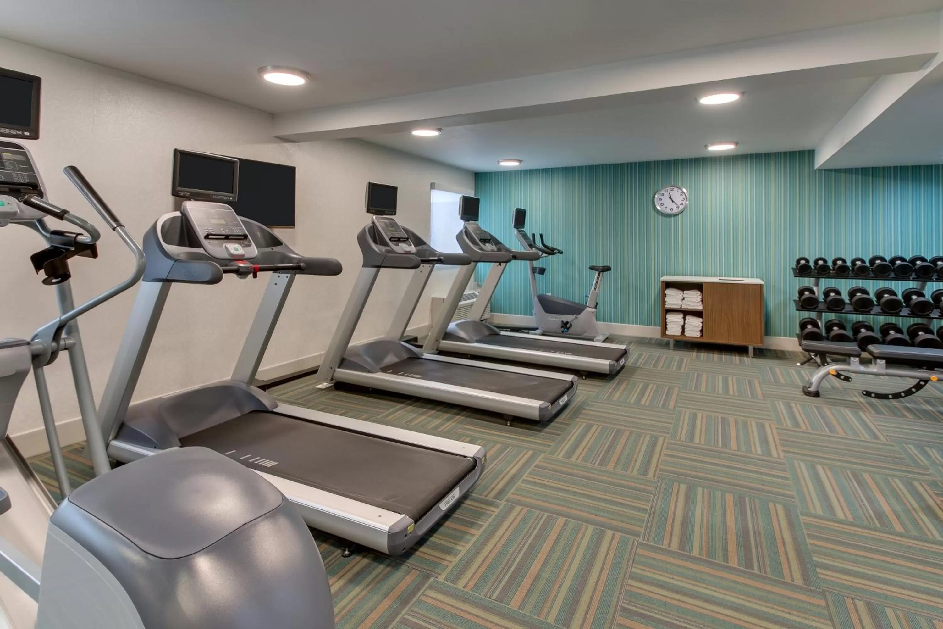 Fitness centre/facilities in Holiday Inn Express Pittston - Scranton Airport by IHG