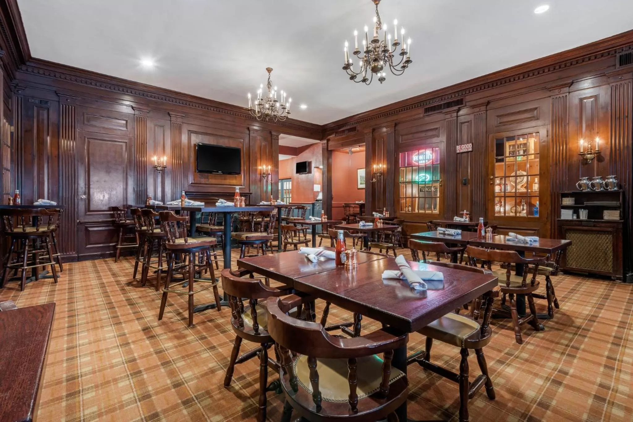 Lounge or bar in Omni William Penn Hotel