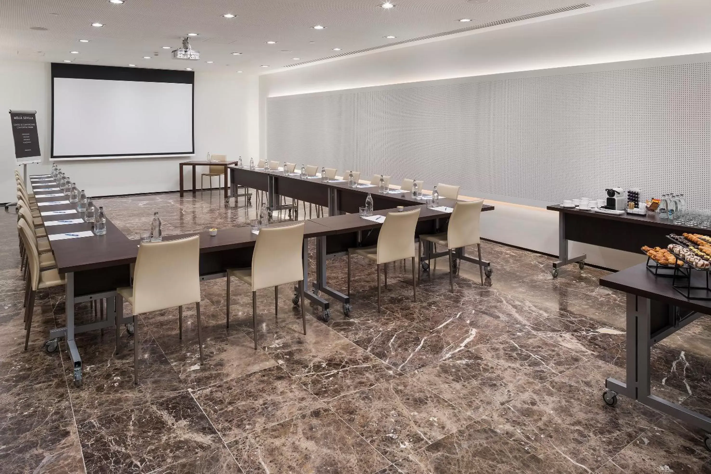 Meeting/conference room in Melia Sevilla